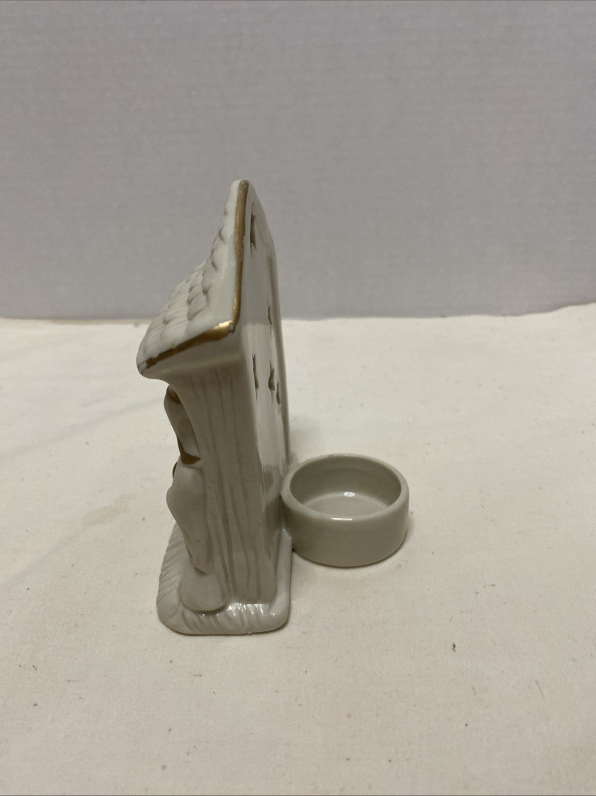 SMALL VINTAGE PORCELAIN NATIVITY SCENE 5" ONE CANDLE HOLDER #473