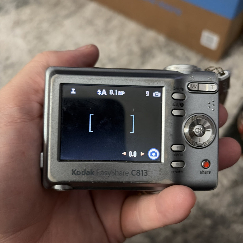 Kodak EasyShare C813 Digital Camera 8.2MP, Silver. Tested Works