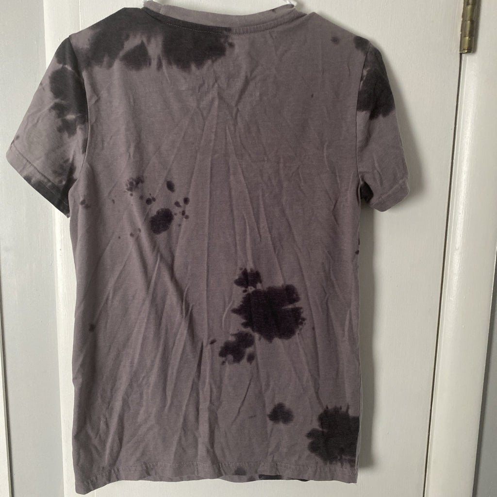 Jurassic World Gray /Black Tie Dye Tee Shirt T-Shirt Big Yellow Eye On Chest