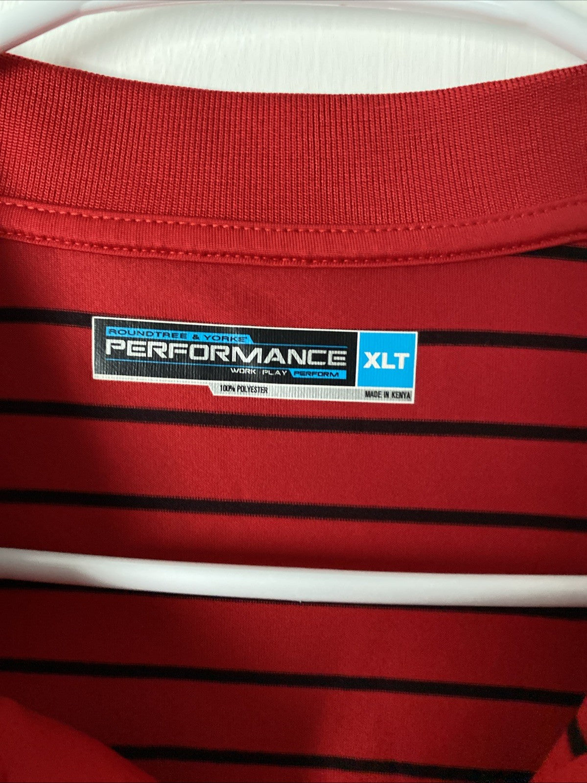 Roundtree and York men’s performance extra large tall short sleeve red button up