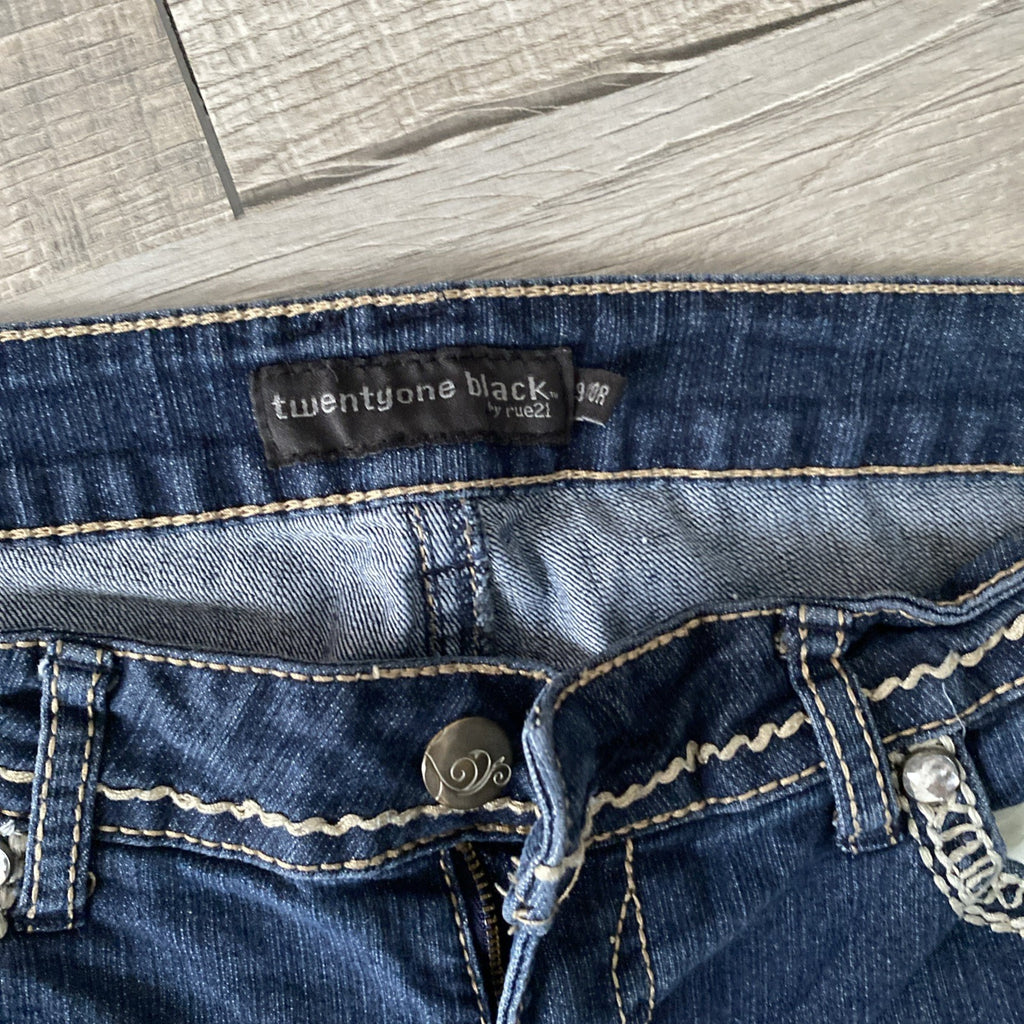 Twentyone Blackwomen’s distressed denim jeans embossed pockets size 9/10R