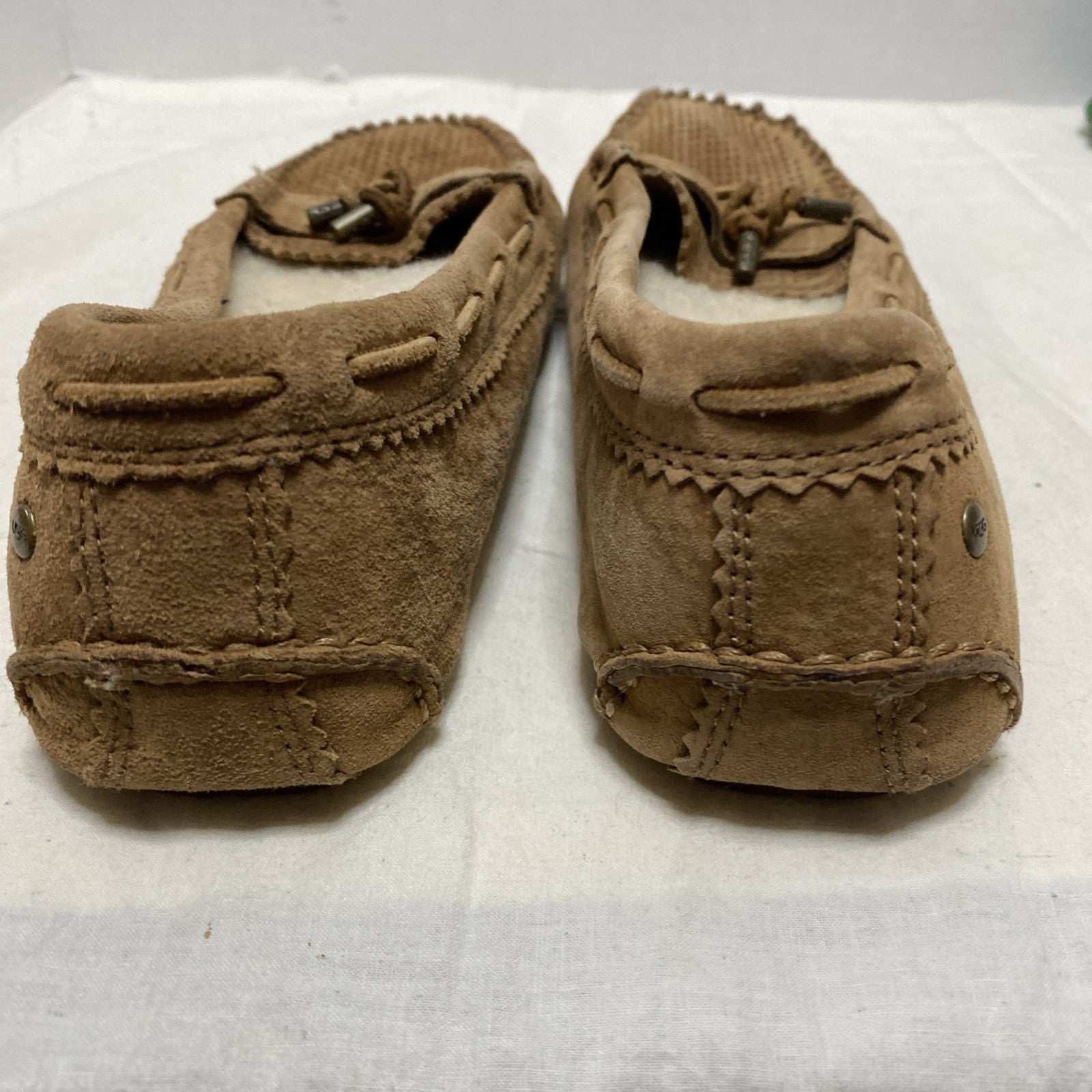 UGG Roni Moccasin Loafer Slipper Tan Suede Shearling Womens Size 6.5