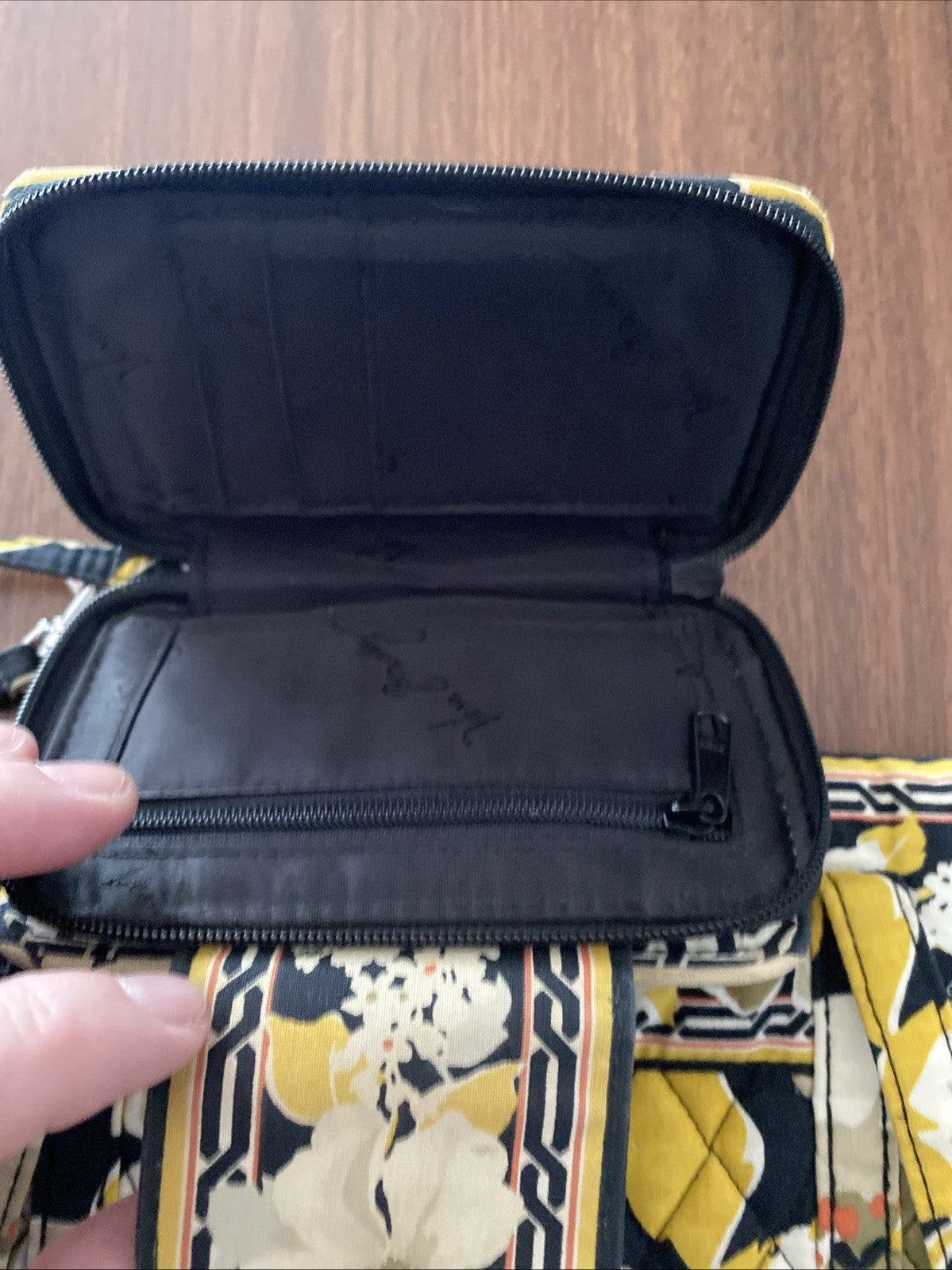 Vera Bradley Dogwood Tote/Purse And Wallet Set - Yellow, White, and Black