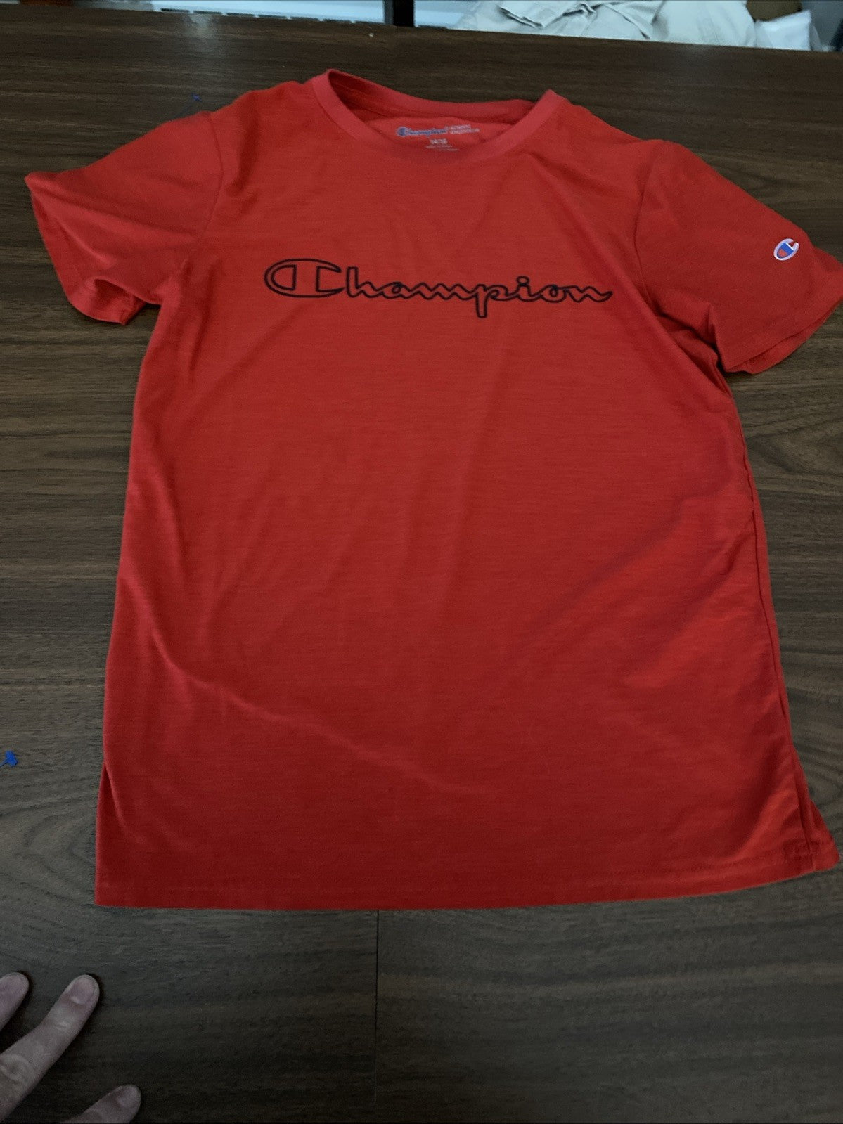 Champion  Boys sz 14/16 Red short sleeves T-Shirt Mint Condition