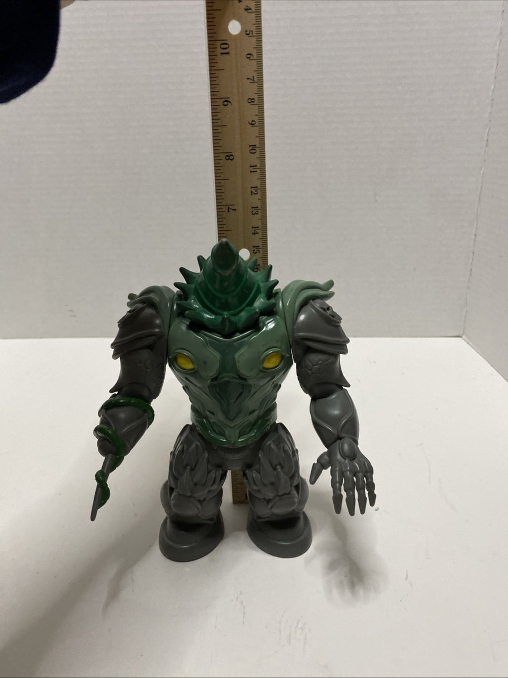 Power Rangers Dino Fury Battle Attackers Shockhorn  7" Action Figure