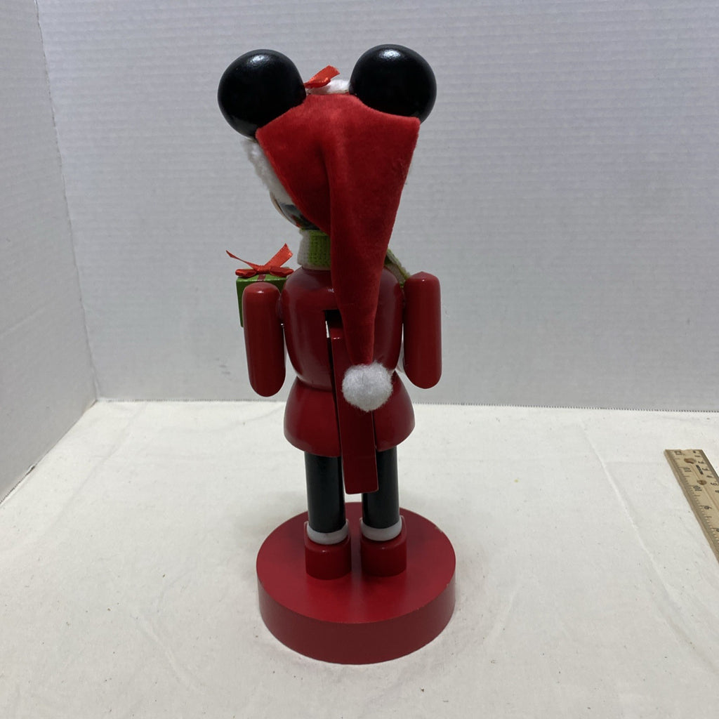 DISNEY CHRISTMAS Nutcracker MINNIE W/ SCARF & HOLDING A CHRISTMAS GIFT 11" Tall