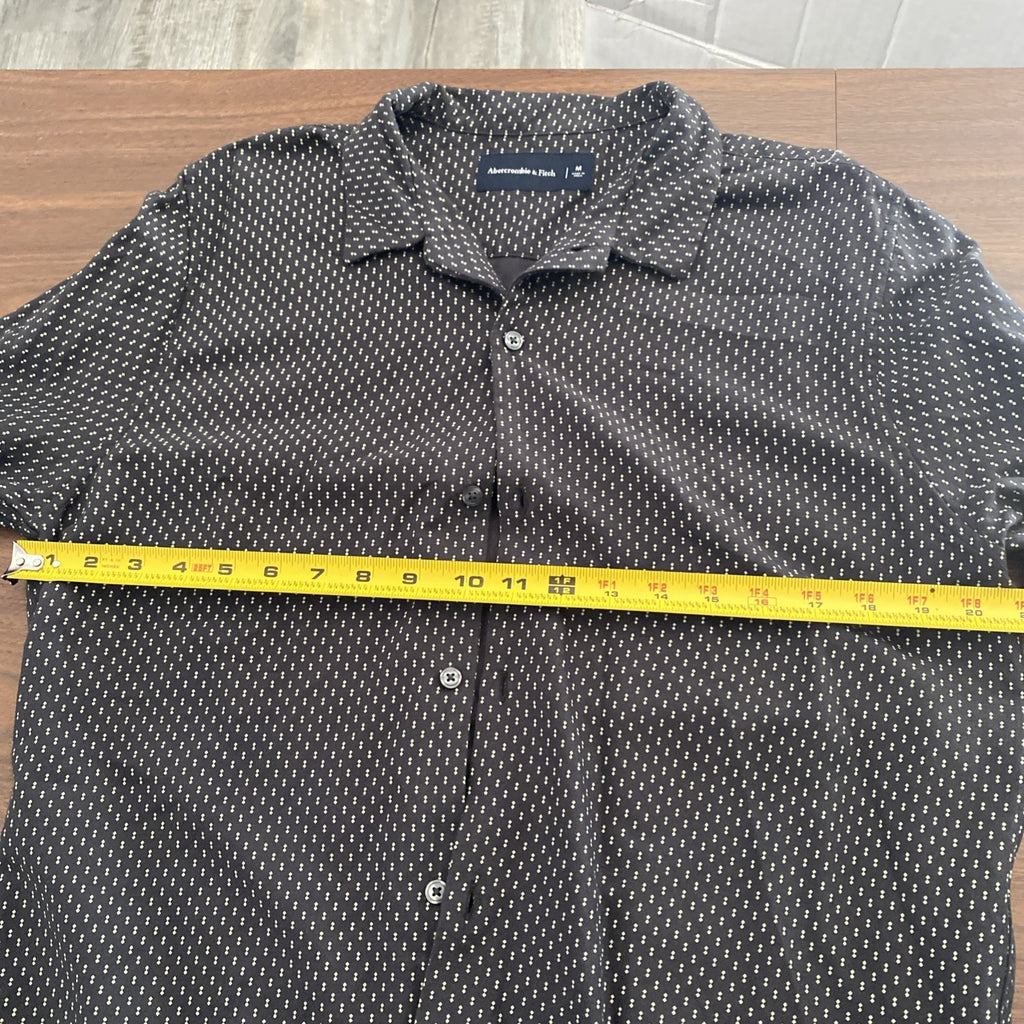 Abercrombie and Fitch women’s long sleeve medium button up shirt black