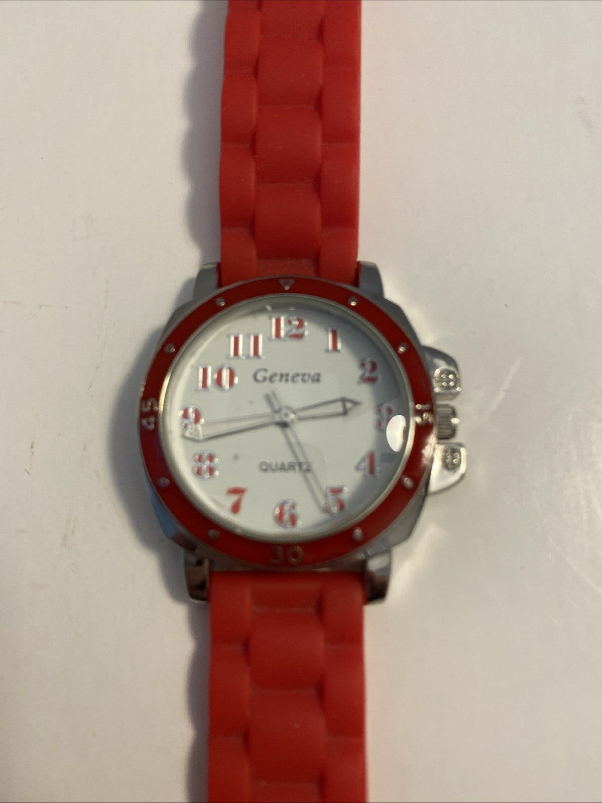 Working Vintage Women's Geneva Quartz Watch W/ Gel Band. New Battery