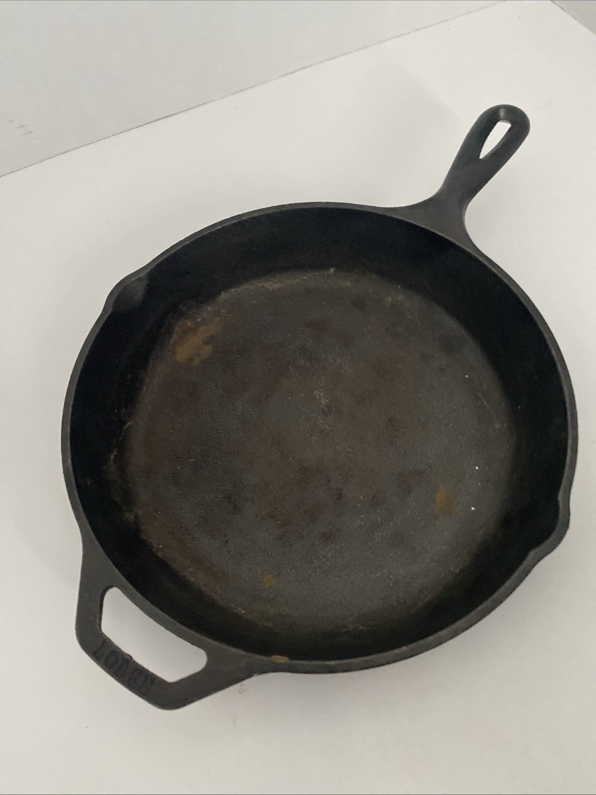 Yellowstone Cast Iron 10” Skillet Pan w/ Double Spouts Made in USA Used