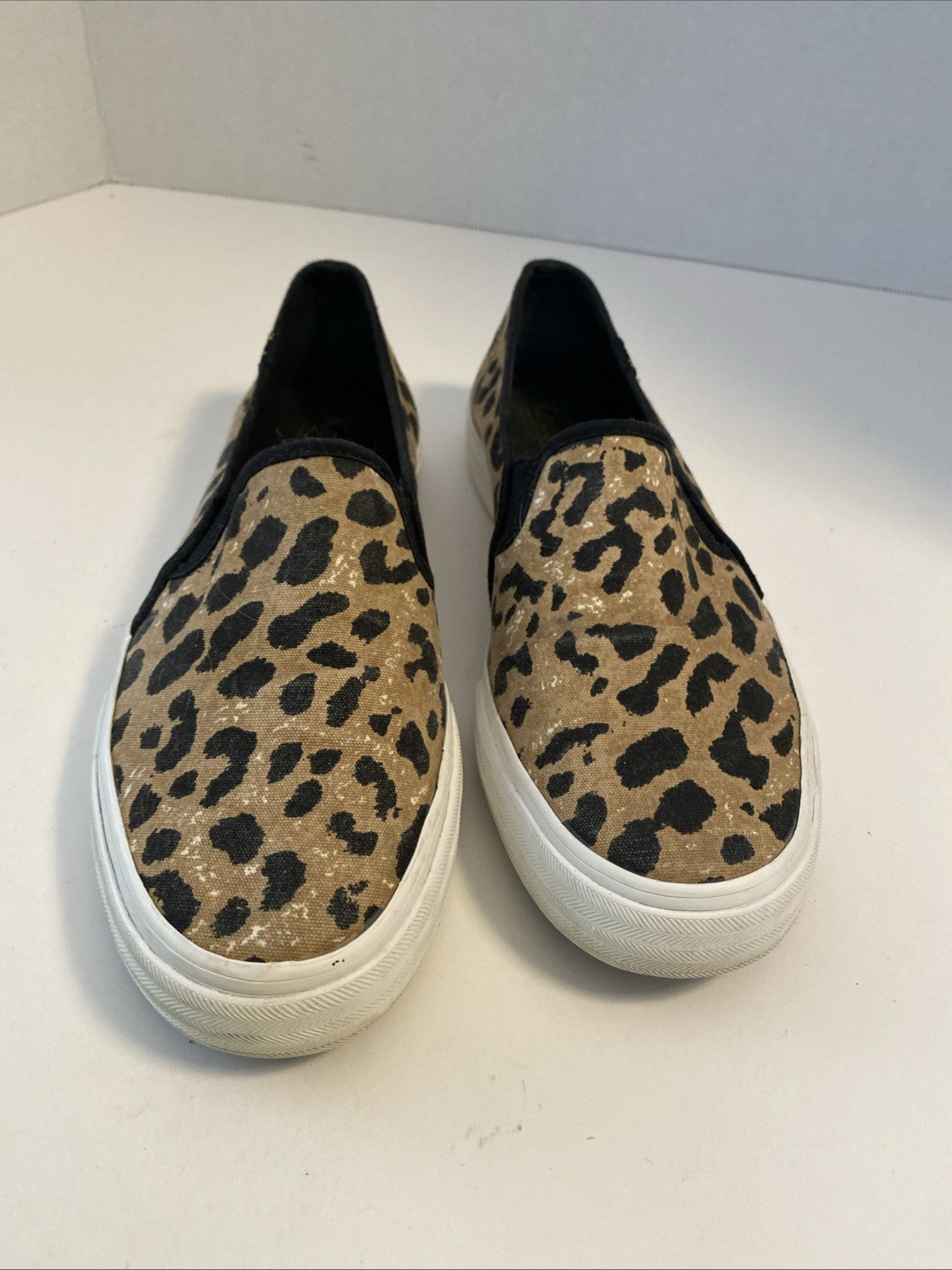 Keds women’s slip on shoes size 8 leopard pattern