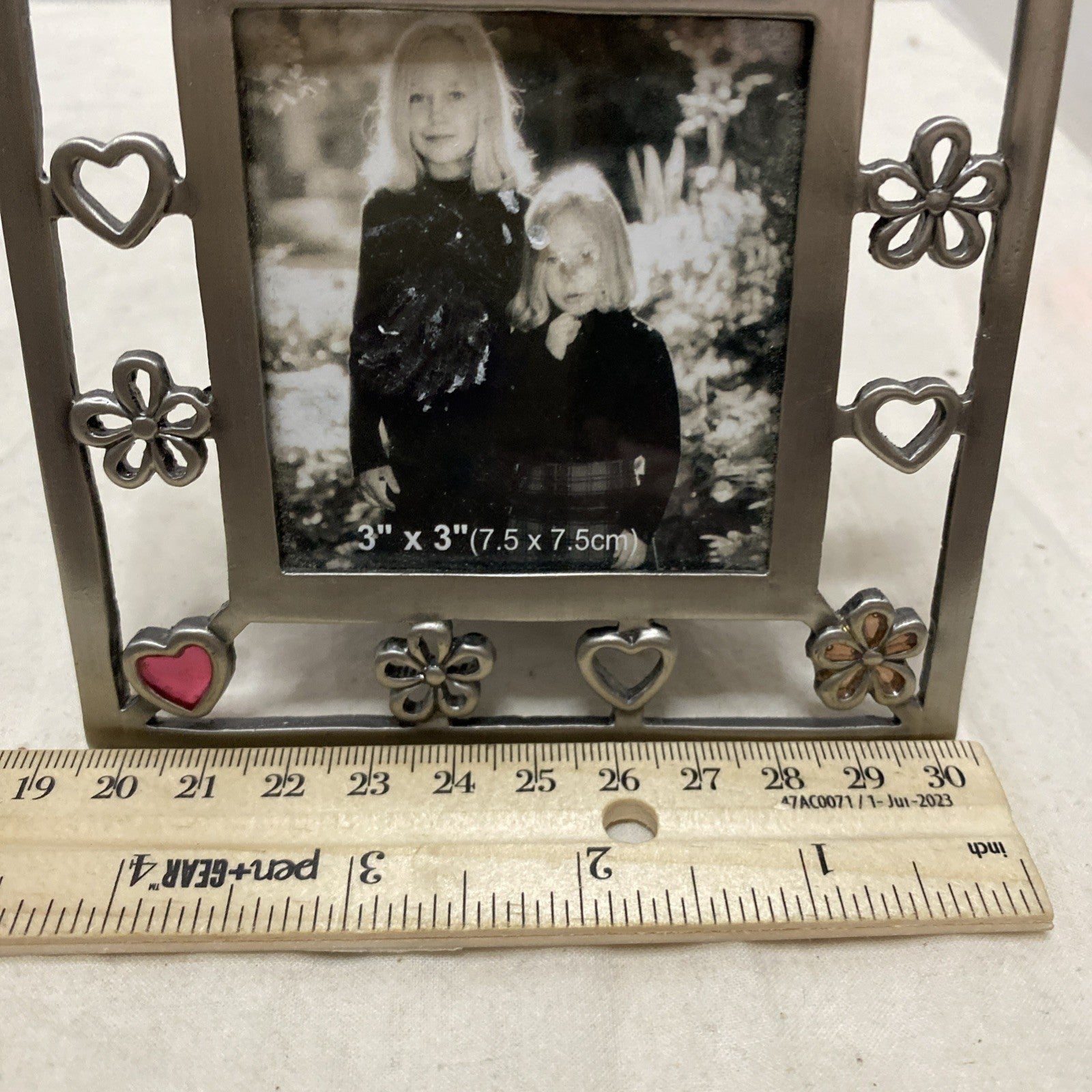 EUC Pewter-Look Square "Sisters" Photo Frame, Hearts/Flowers, Opening=2"+ x 2"+