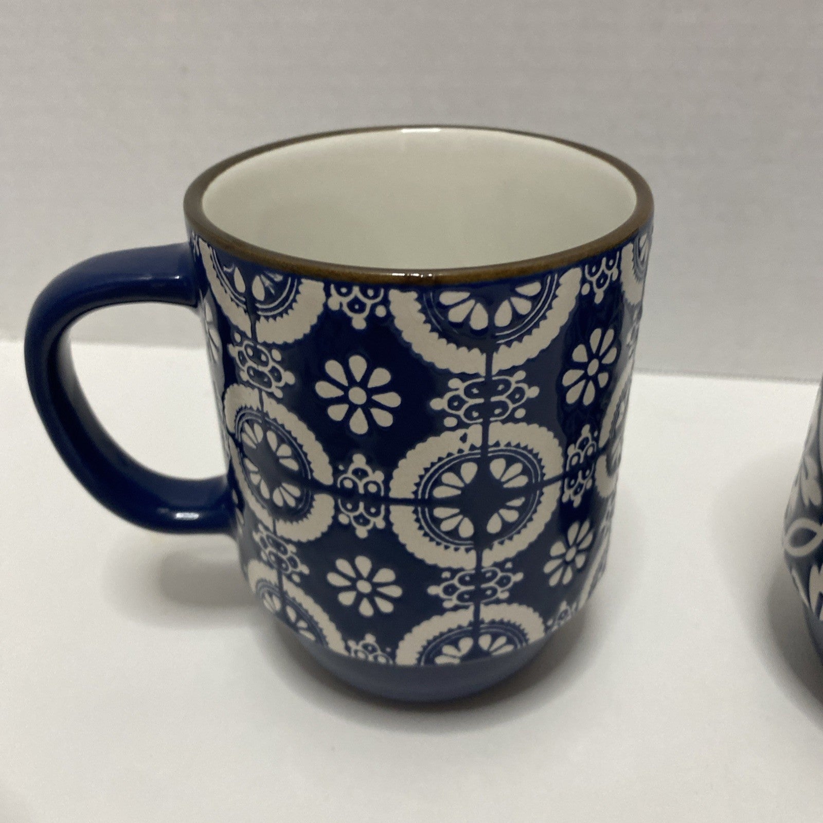 Boston Warehouse Set of 4Blue Print on White Stackable Coffee Mugs