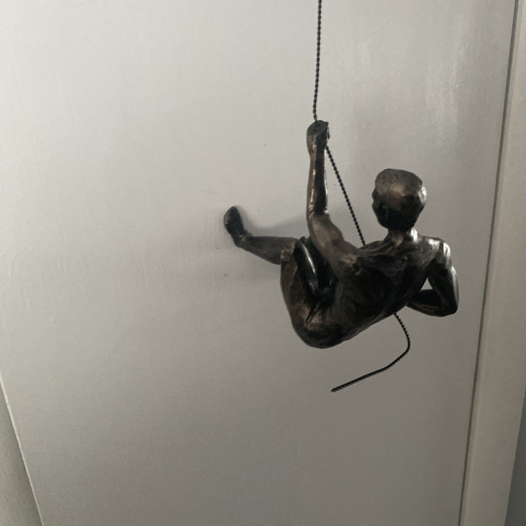 Modern Hanging Wall Figurines 'The Alpinist', Retro Stylish Resin Statue