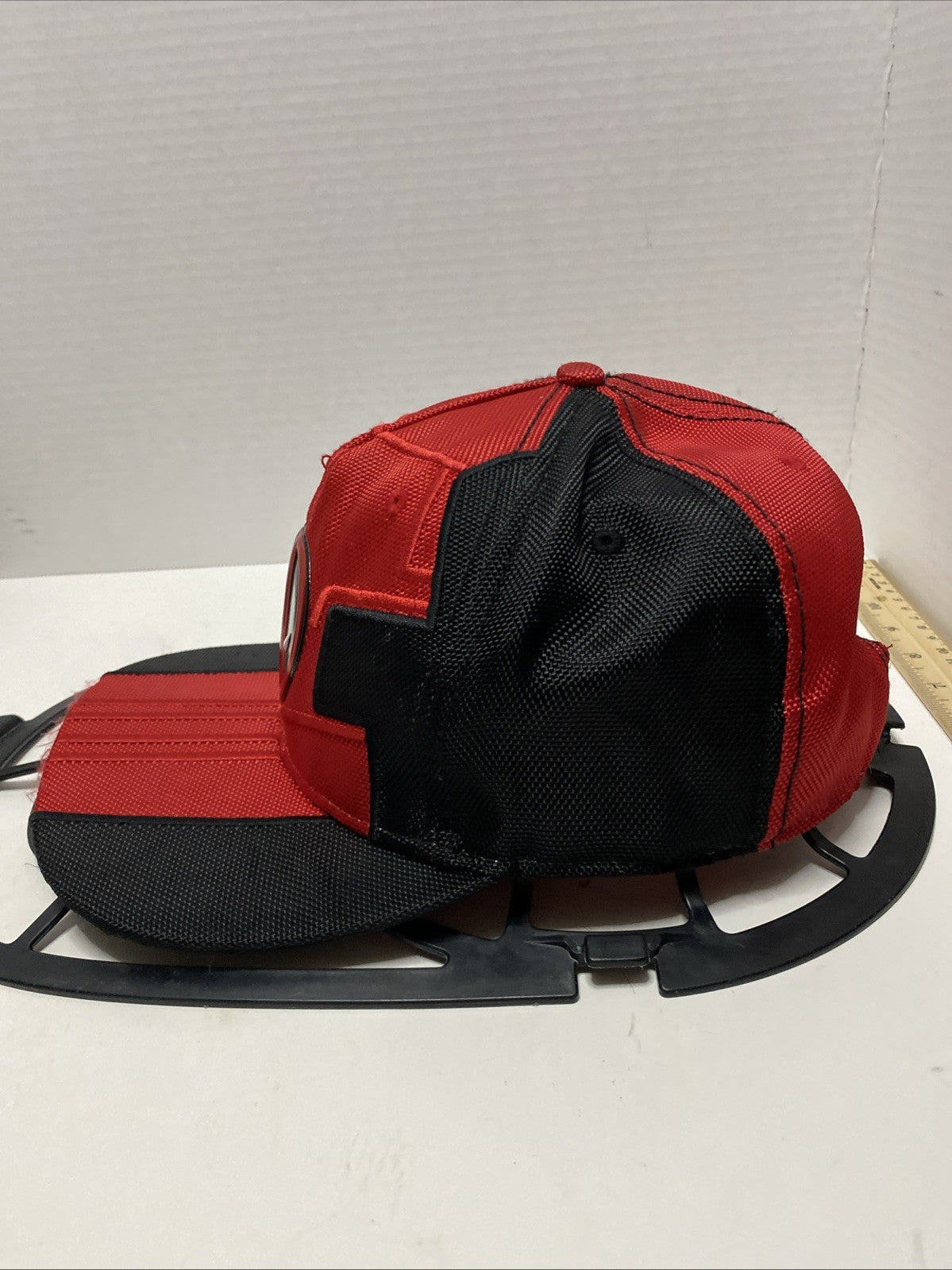 DEADPOOL Embroidered Snapback Hat Marvel OSFM Cap Red Black