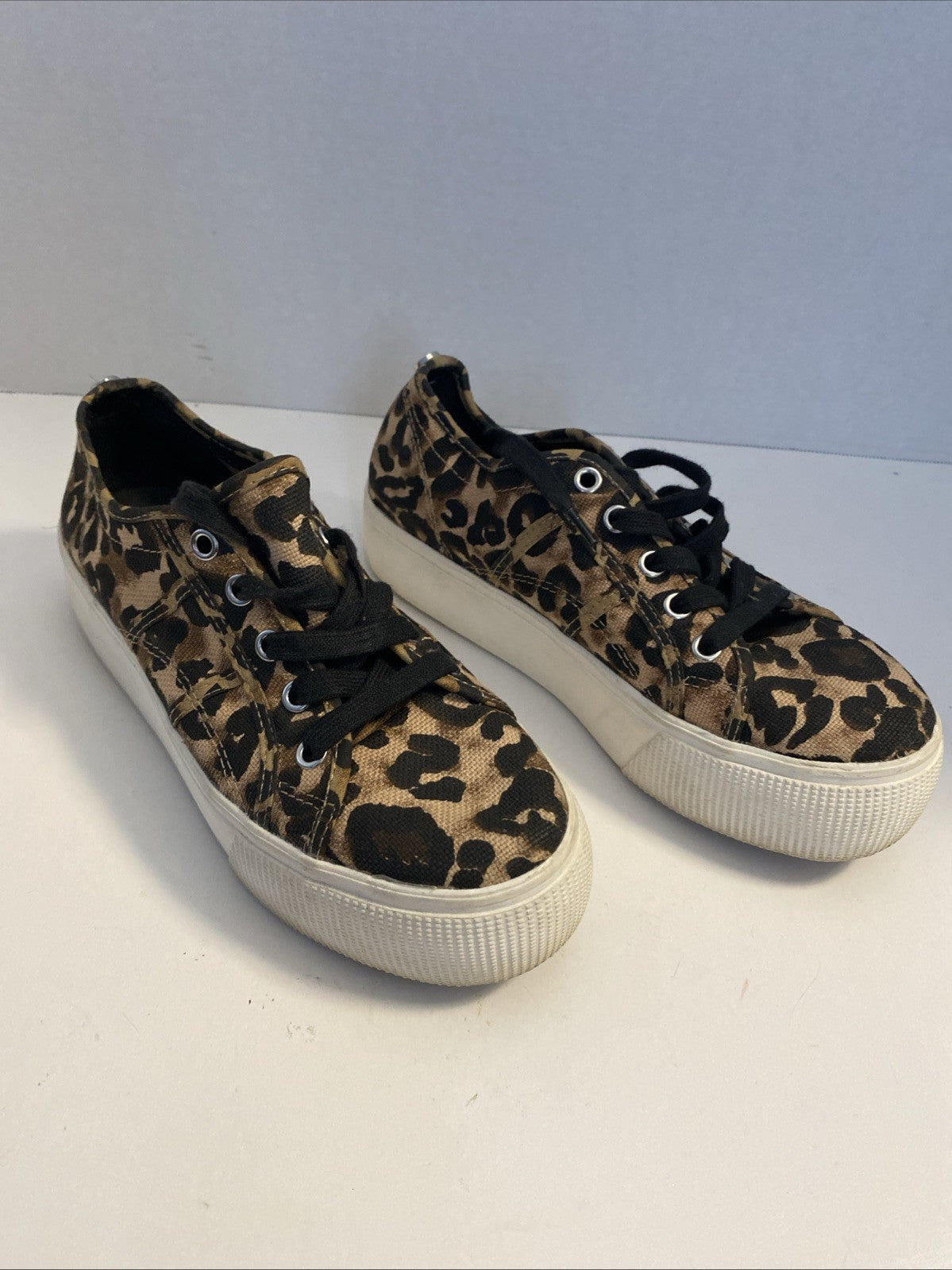 Steve Madden Emmi Leopard Print Platform Sneakers Size 7 Women's  Button Miss