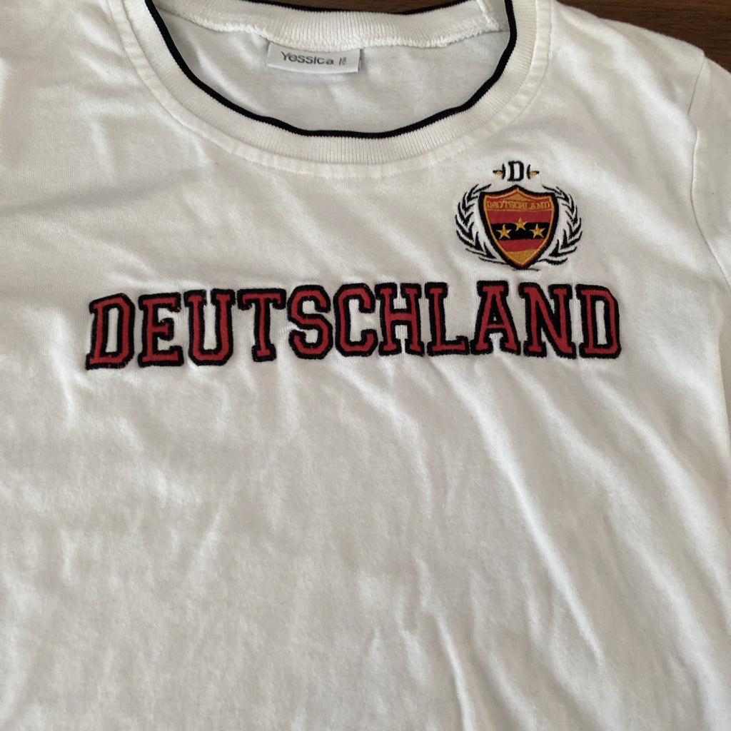 Deutschland Ringer T Size Medium Women’s Germany German Futball Europe Free Ship