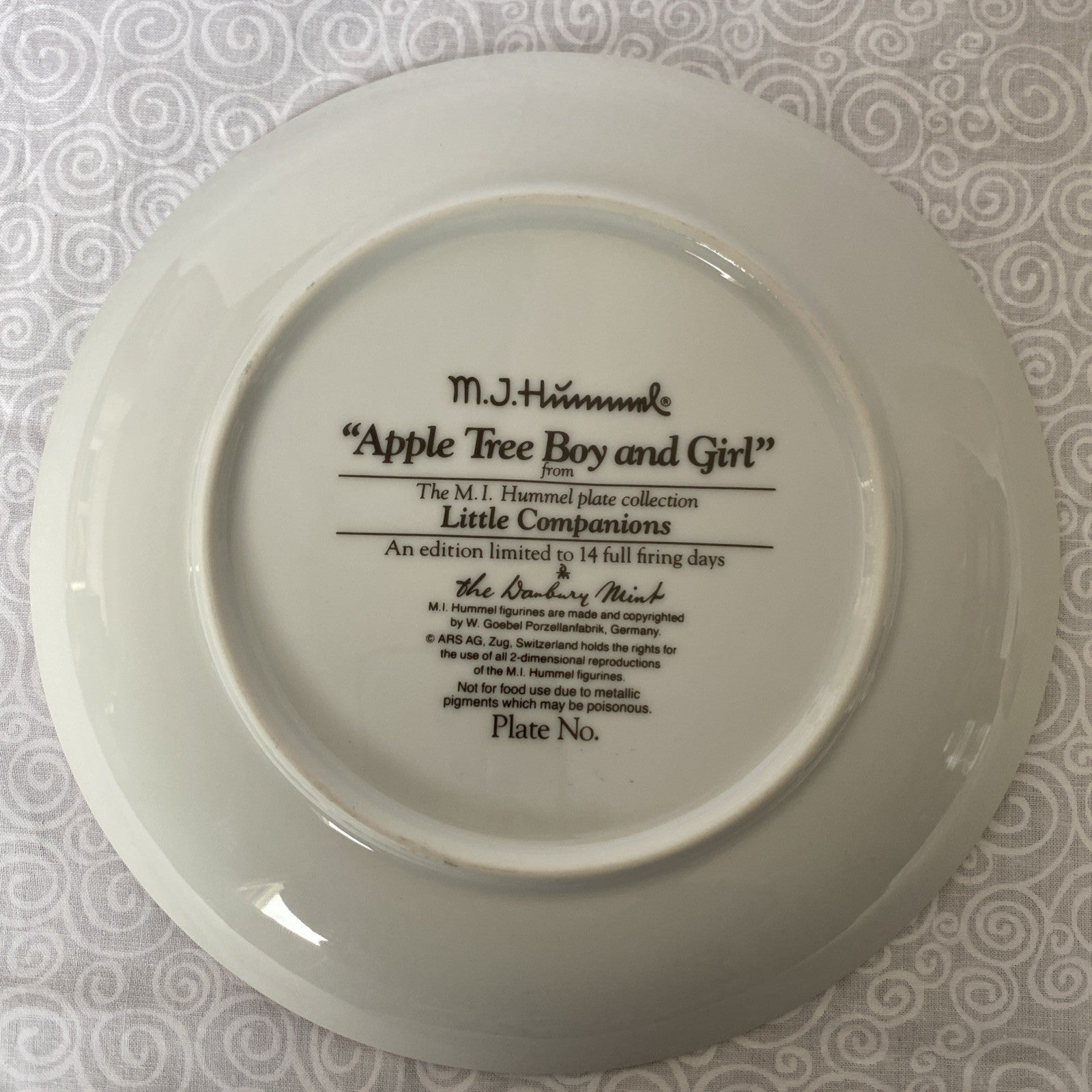 Hummel Apple Tree Boy & Girl Little Companions Collector Plate Danbury Mint