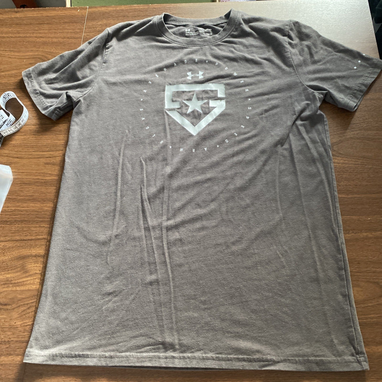 Under Armour youth extra large baseball T-shirt