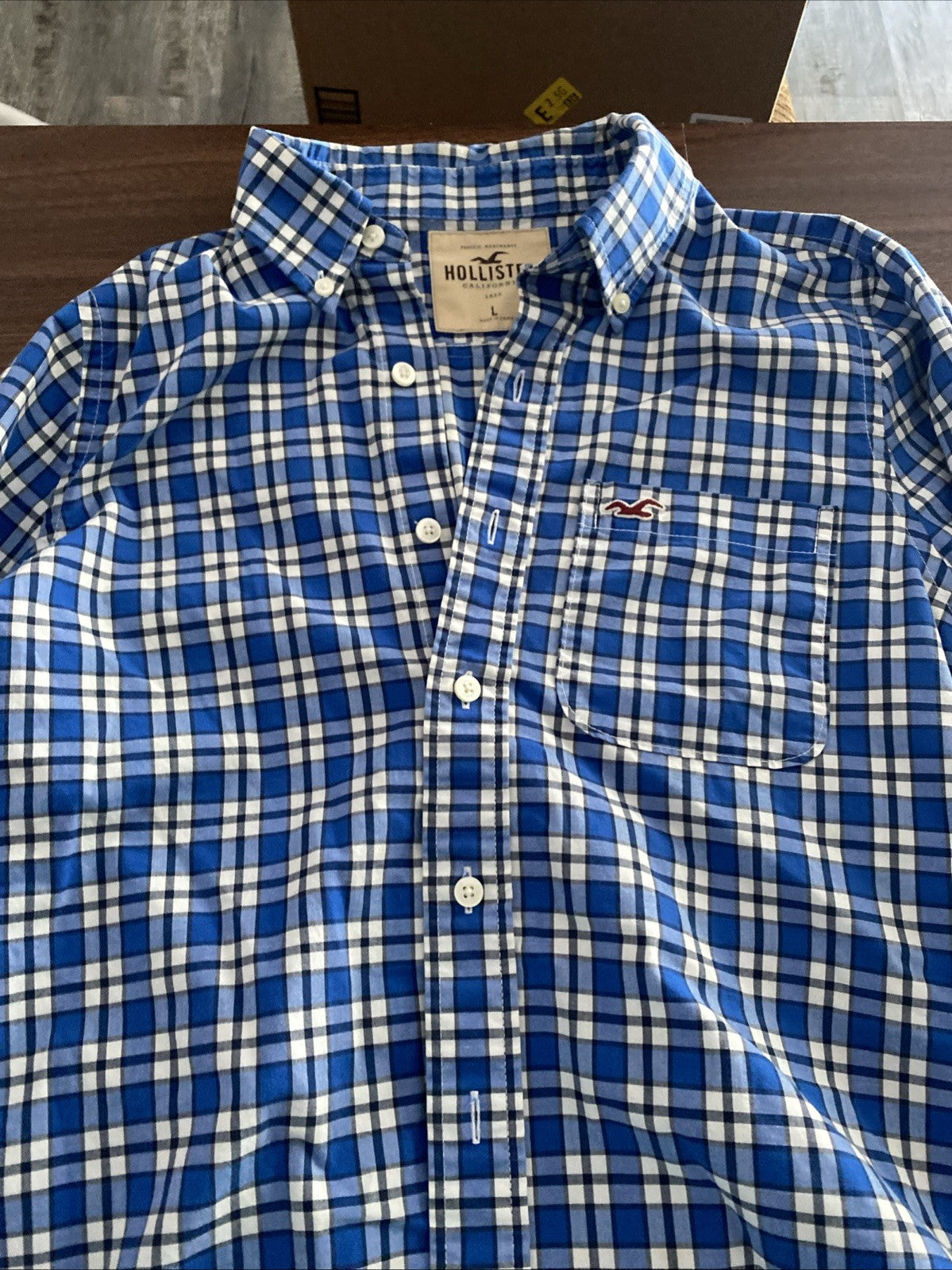 Men’s large Hollister longsleeve button up dresser