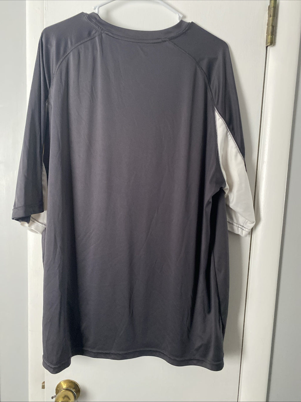 Reebok extra large sweat wicking gray white arm short sleeve T-shirt