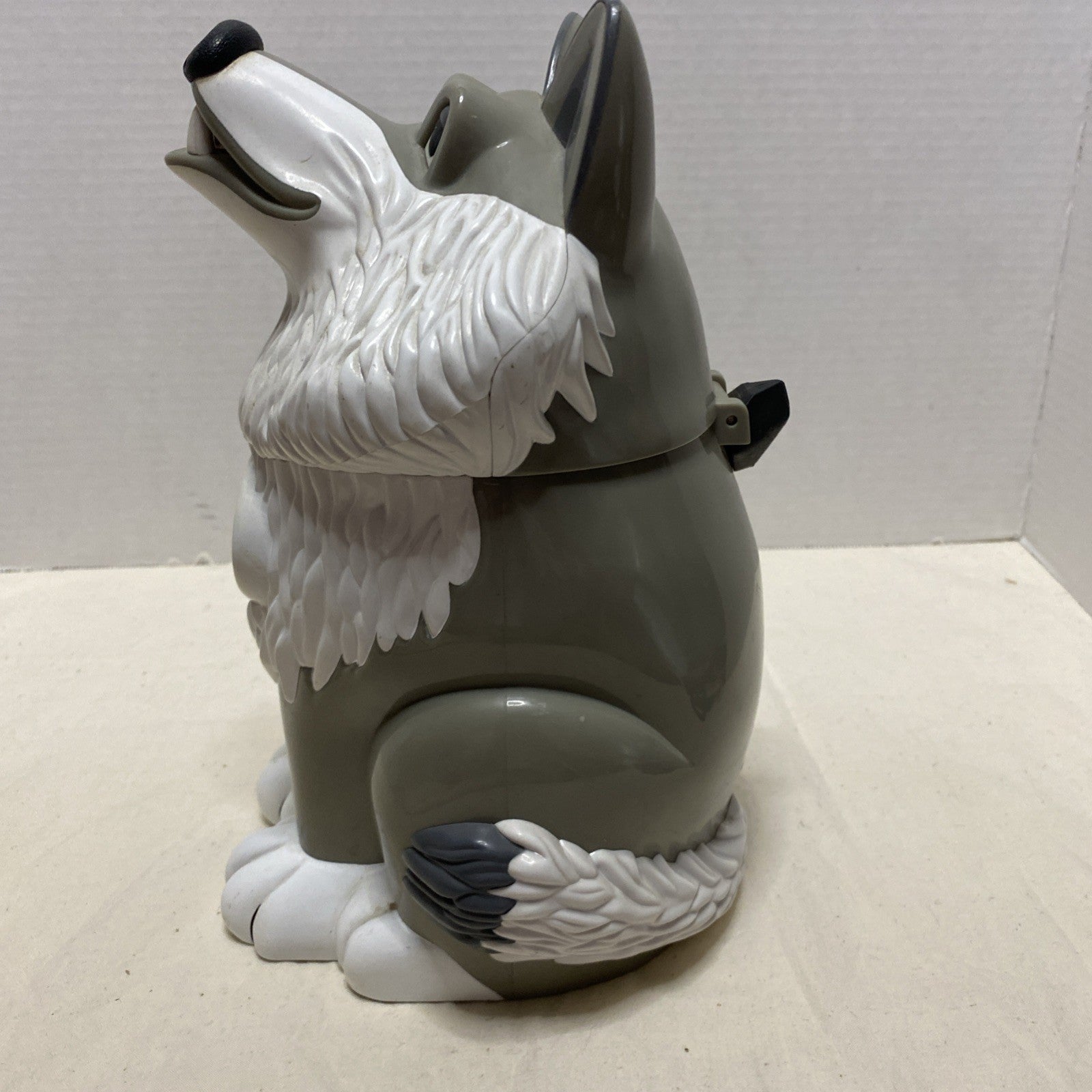 Vintage Fun Wolf Cookie Jar Howling Sound Affect 1998 Tested And Working