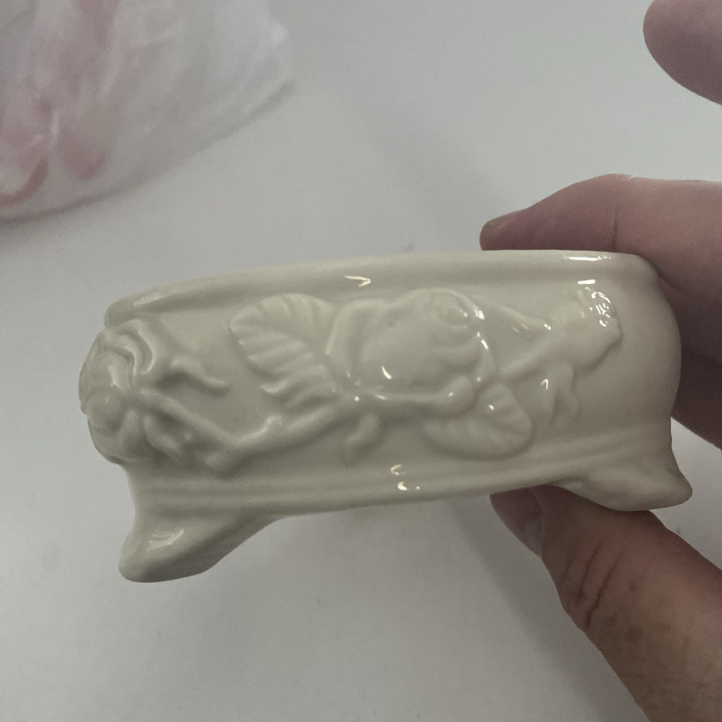 Heart Shaped Trinket Jewelry Box with Lid Ivory Gold Trim Roses