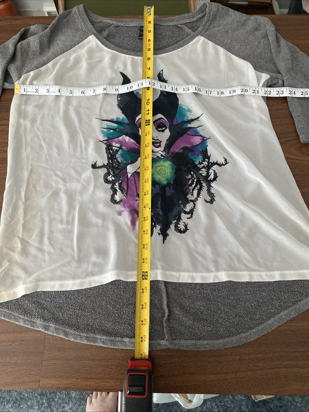 Disney maleficent women’s shirt size one please see picture for size free ship