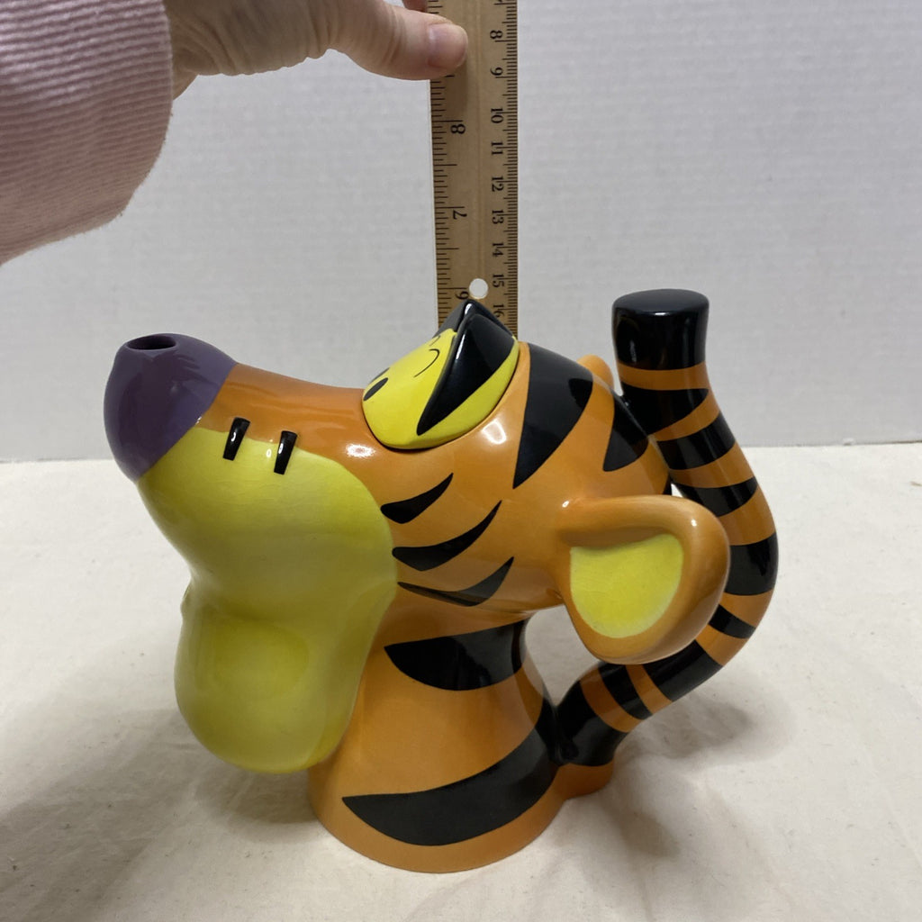 VTG DISNEY CHARACTER SHOWCASE TIGGER'S HEAD TEAPOT 2001 Limited Edition