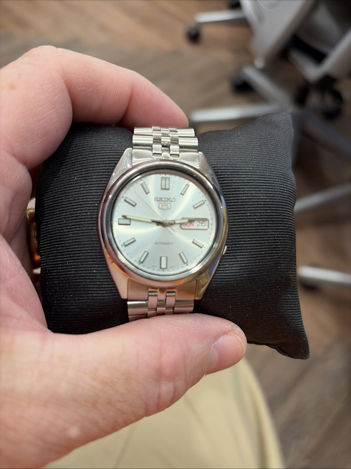 Seiko 5 38mm 5675-SNXS73  Automatic DayDate Stainless  Men's Xtra Band With Box