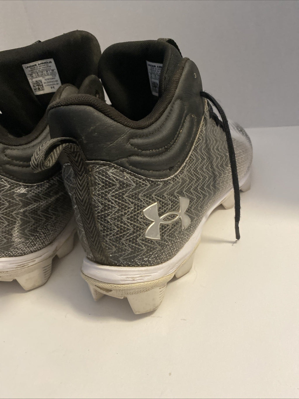 Under Armour Football Cleats- Great Shape! Men's 14. Need In-soles