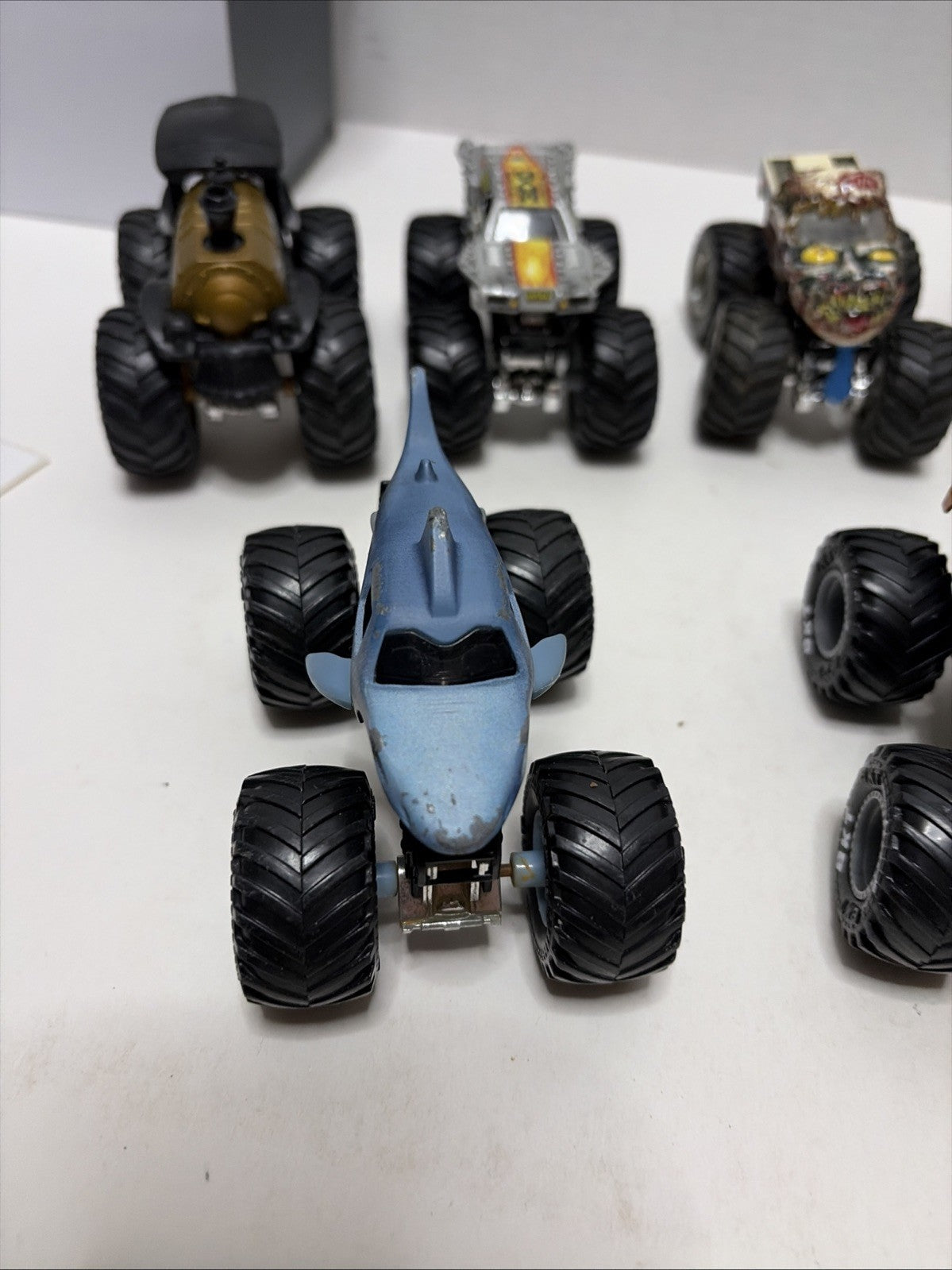 Monster Jam Lot Of 8 Diecast 1:64 Scale Monster Trucks