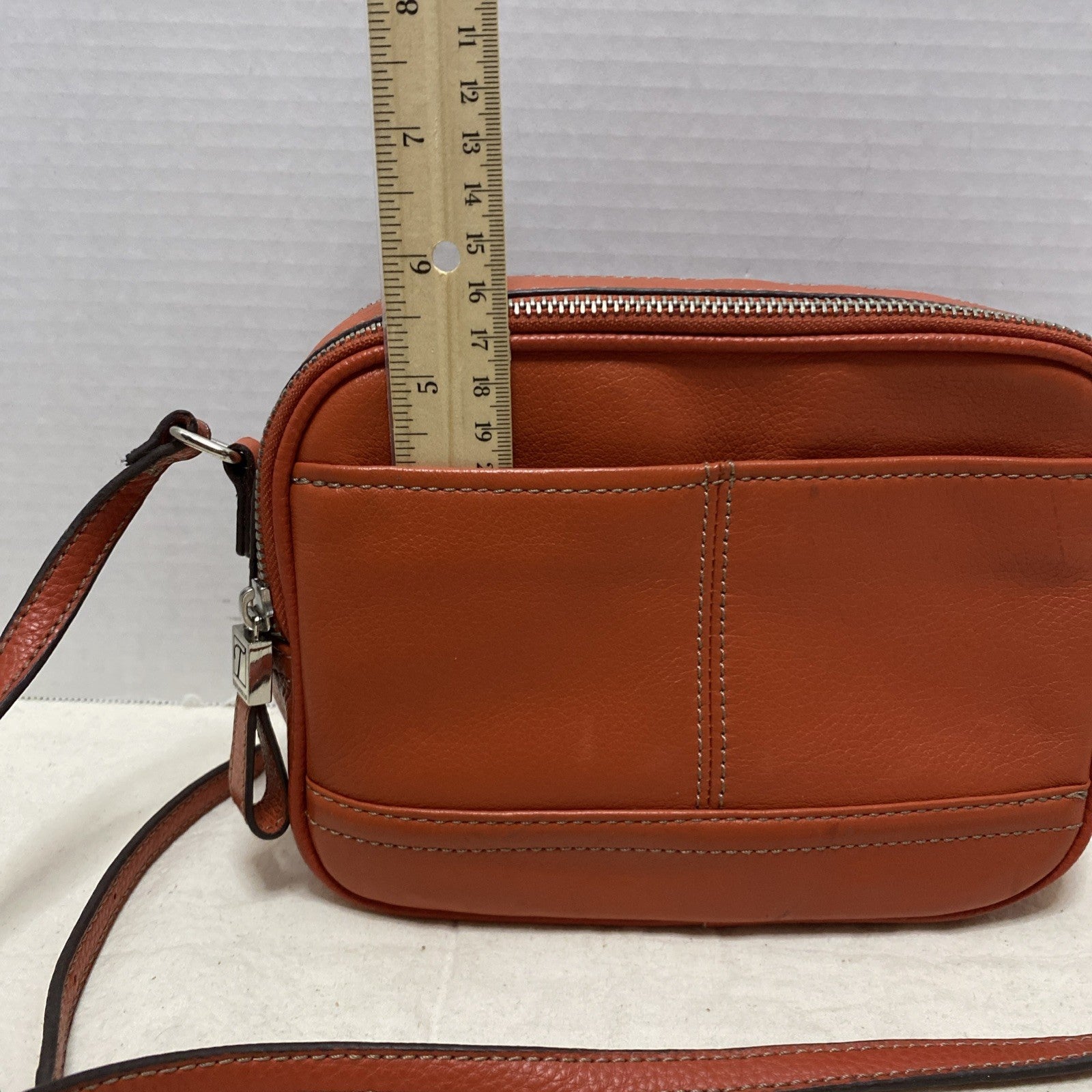 Tignanello Crossbody/Shoulder Women’s Bag/Pebbled Leather Bag Preowned