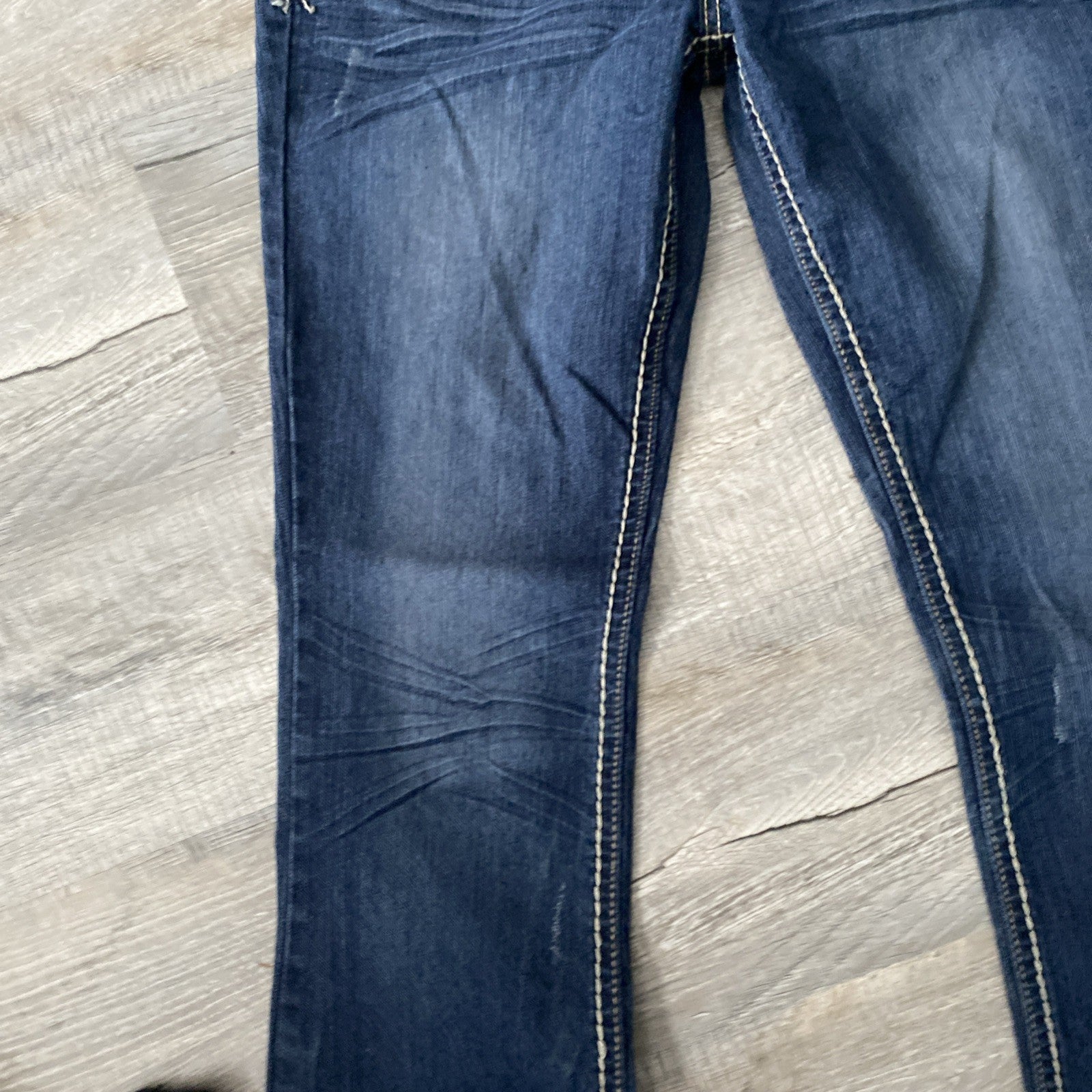 Twentyone Blackwomen’s distressed denim jeans embossed pockets size 9/10R