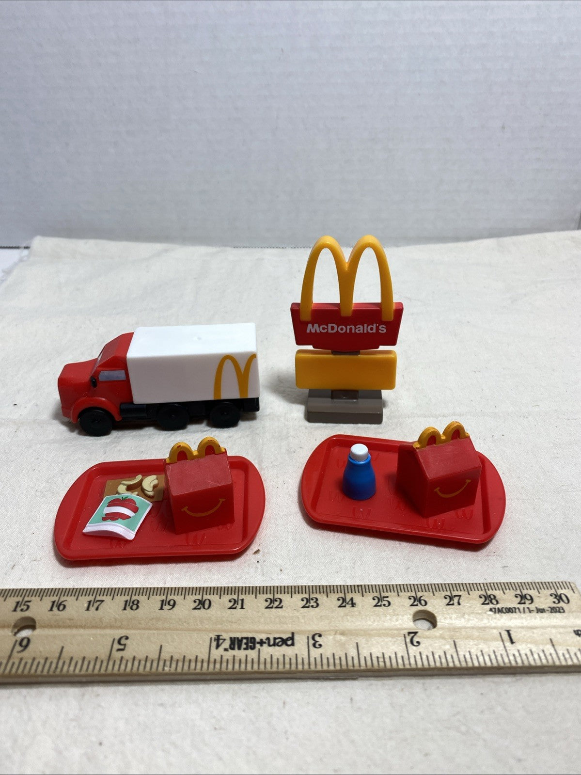 McDonalds Lil Happy Meal Toy 2025 4x Set Used Loose Fast Food Advertising Merch 