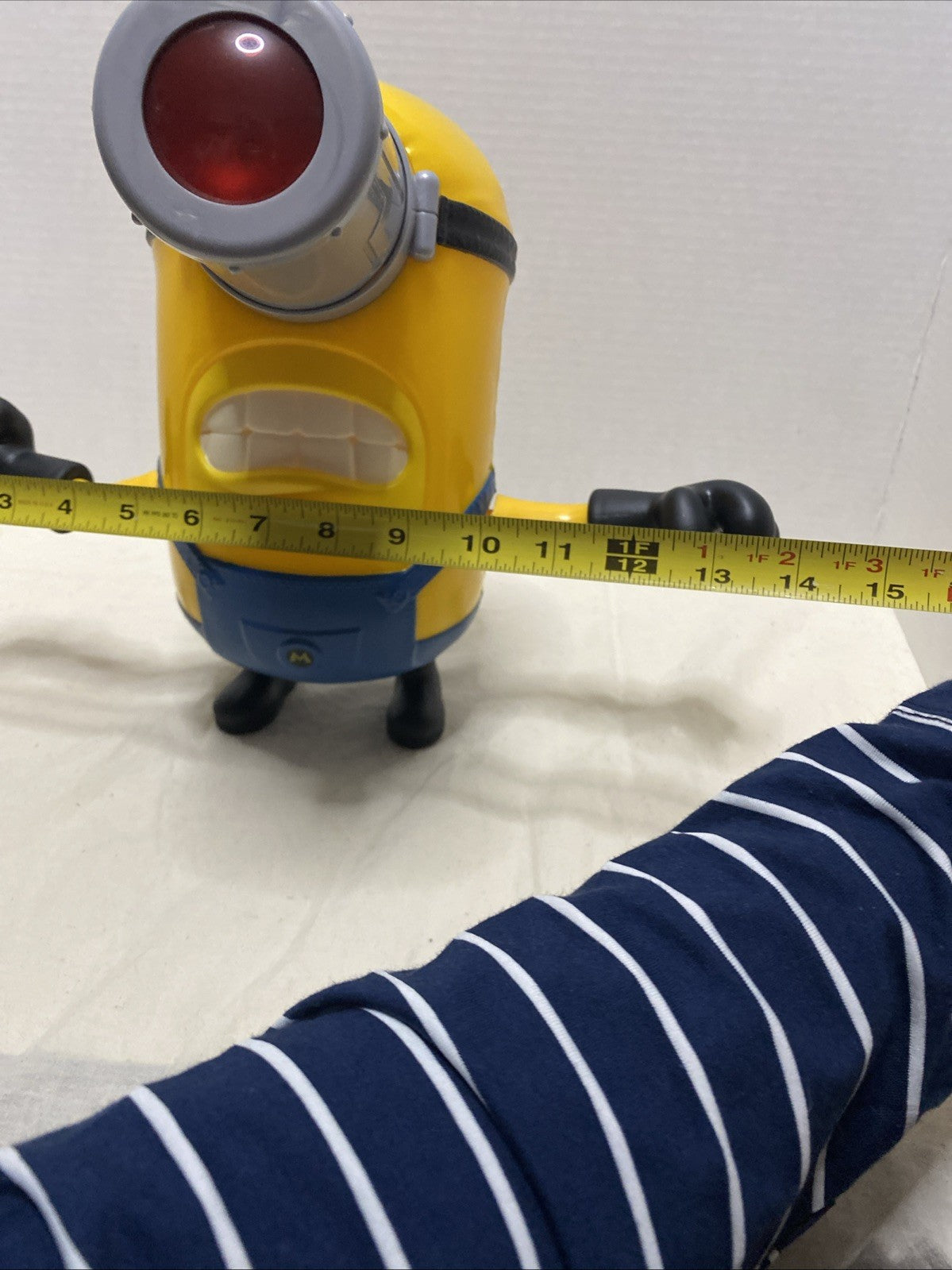 💛 DESPICABLE ME 4 Mega MEL Minion Popcorn Bucket AMC - LIGHTS UP Collectible 💛