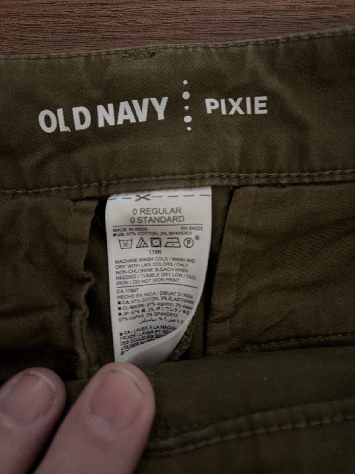 Old Navy Womens Pixie Chino Shorts Size 0 Green Cotton Stretch Flat Front