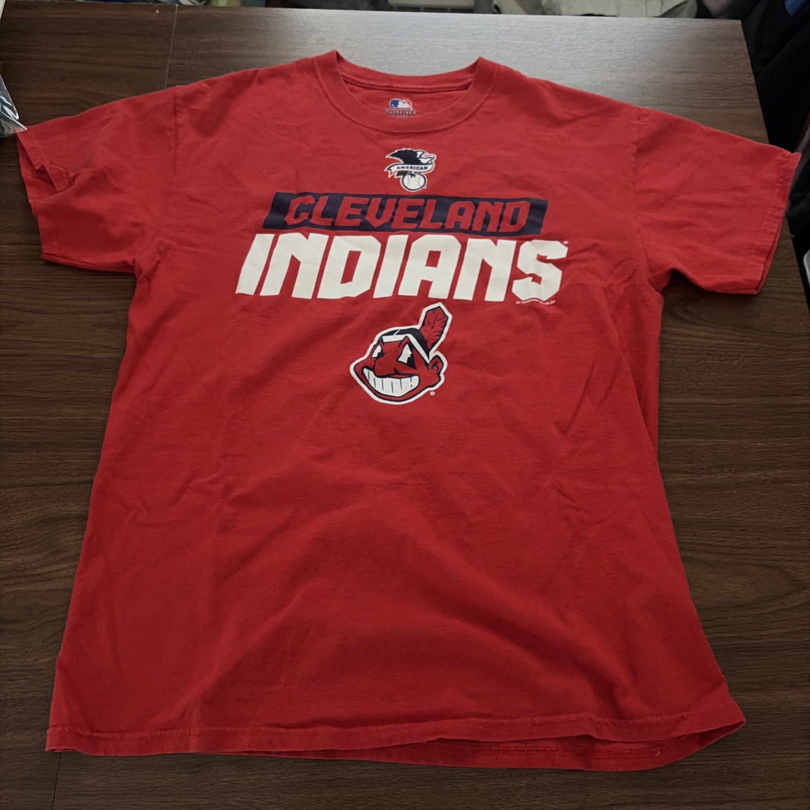 Cleveland Indians Shirt Adult Medium Red & White MLB Baseball Short Sleeve Mens