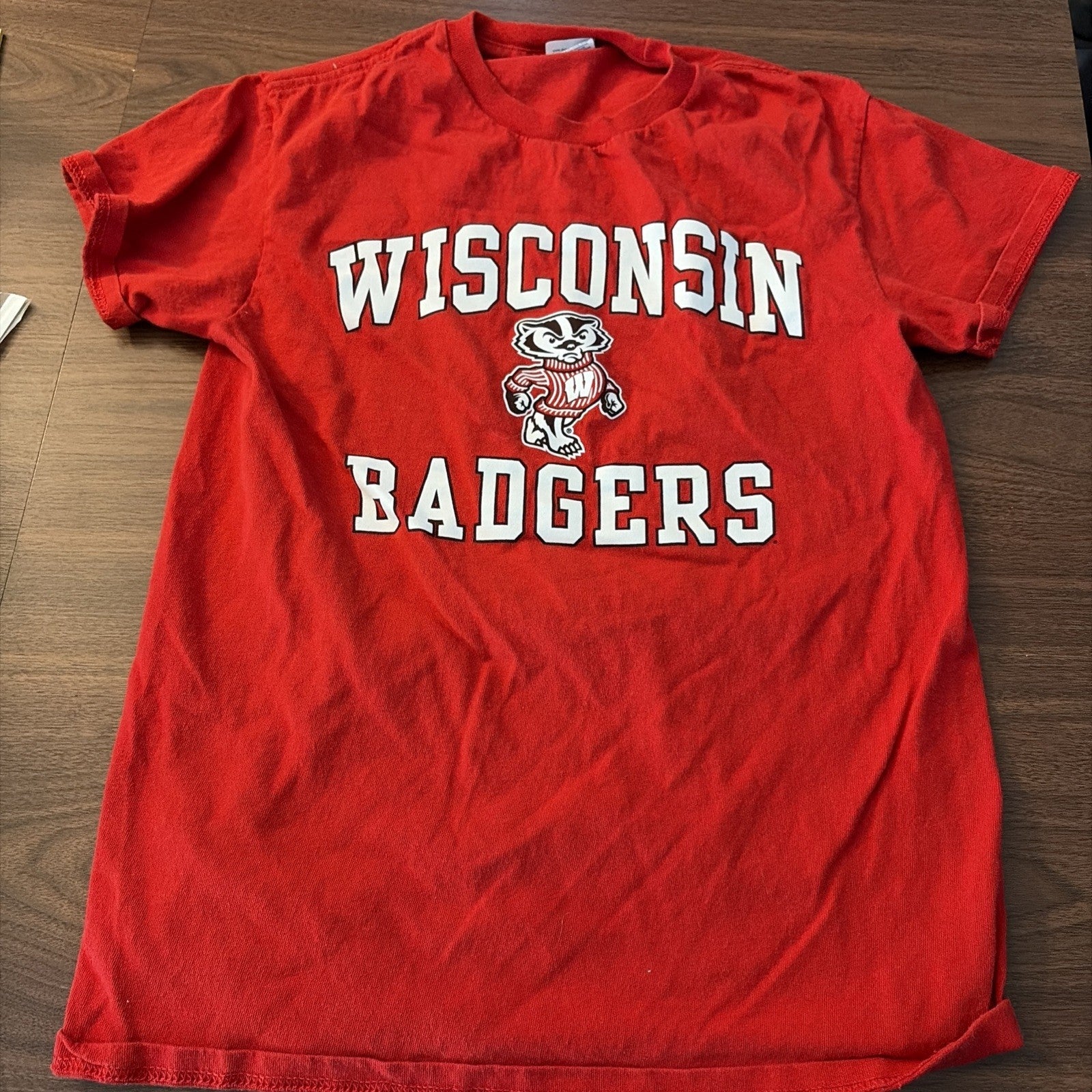 Campus One Size Small Wisconsin Badgers Red Graphic T-Shirt