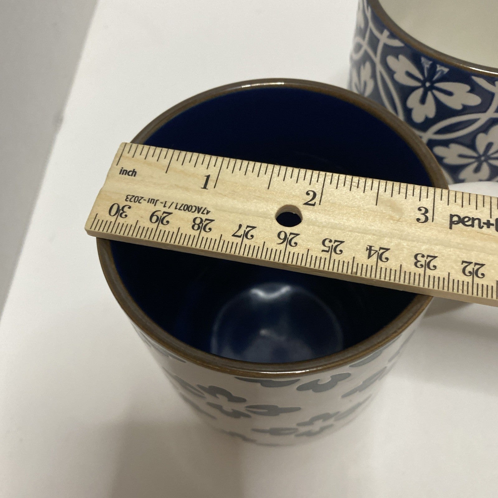 Boston Warehouse Set of 4Blue Print on White Stackable Coffee Mugs