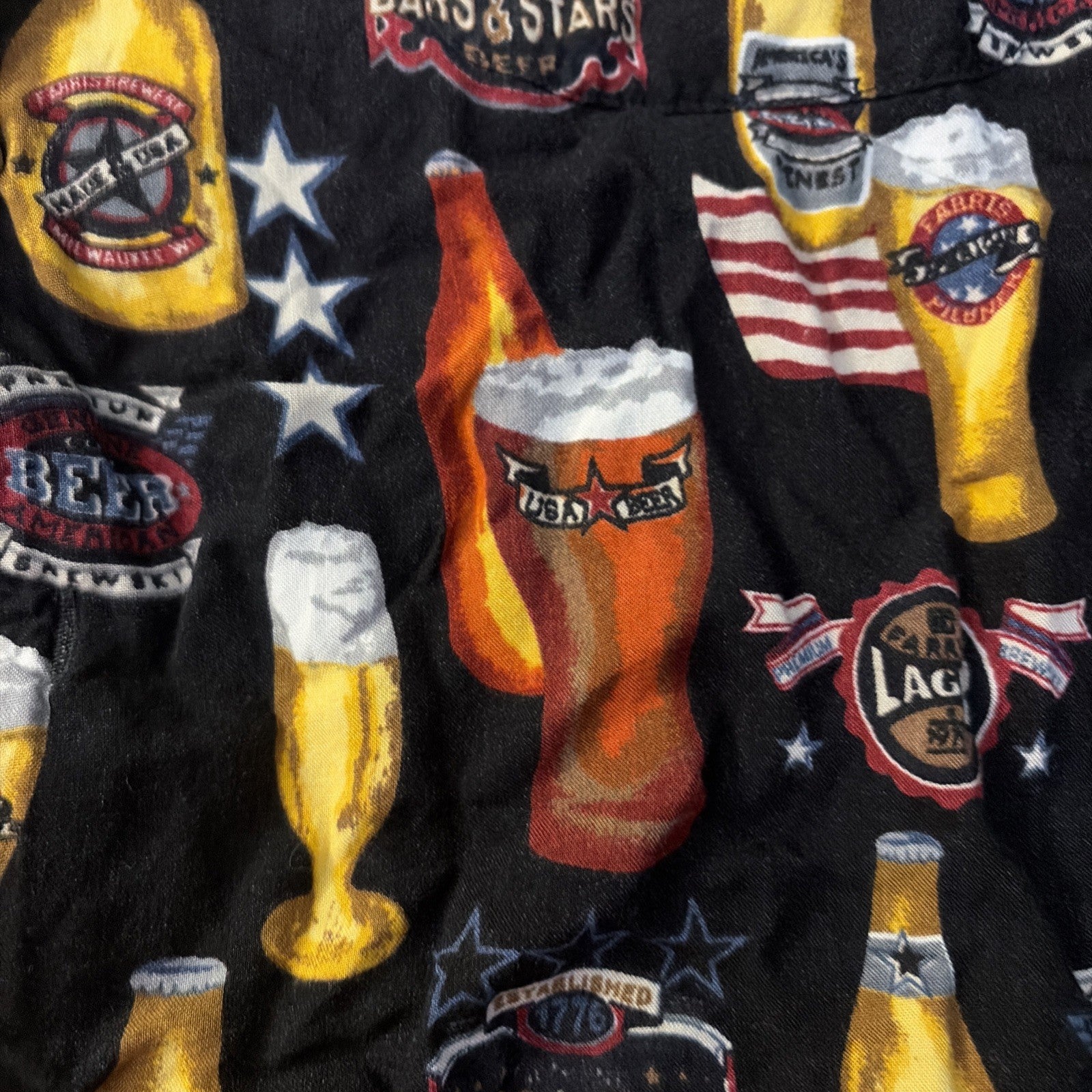 C B Sport by Croft Barrow Mens Shirt Large Beer Themed Print Large.