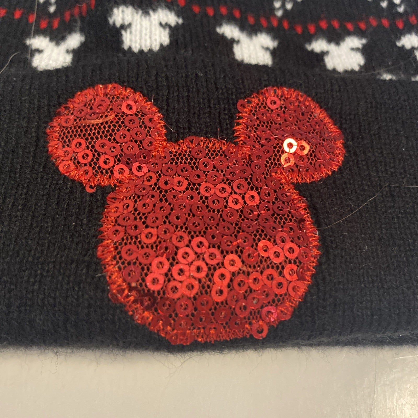 Disney Mickey Mouse beanie with pom-pom red sequence black-and-white knit cap