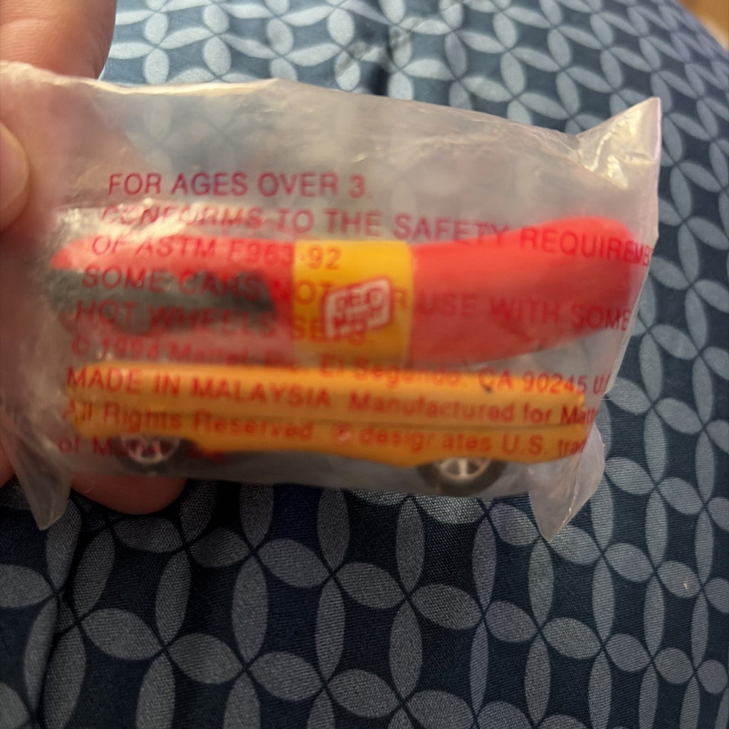 Oscar Mayer Weinermobile Hot Wheels Mattel Toy NEW Sealed Advertising Vtg 1993