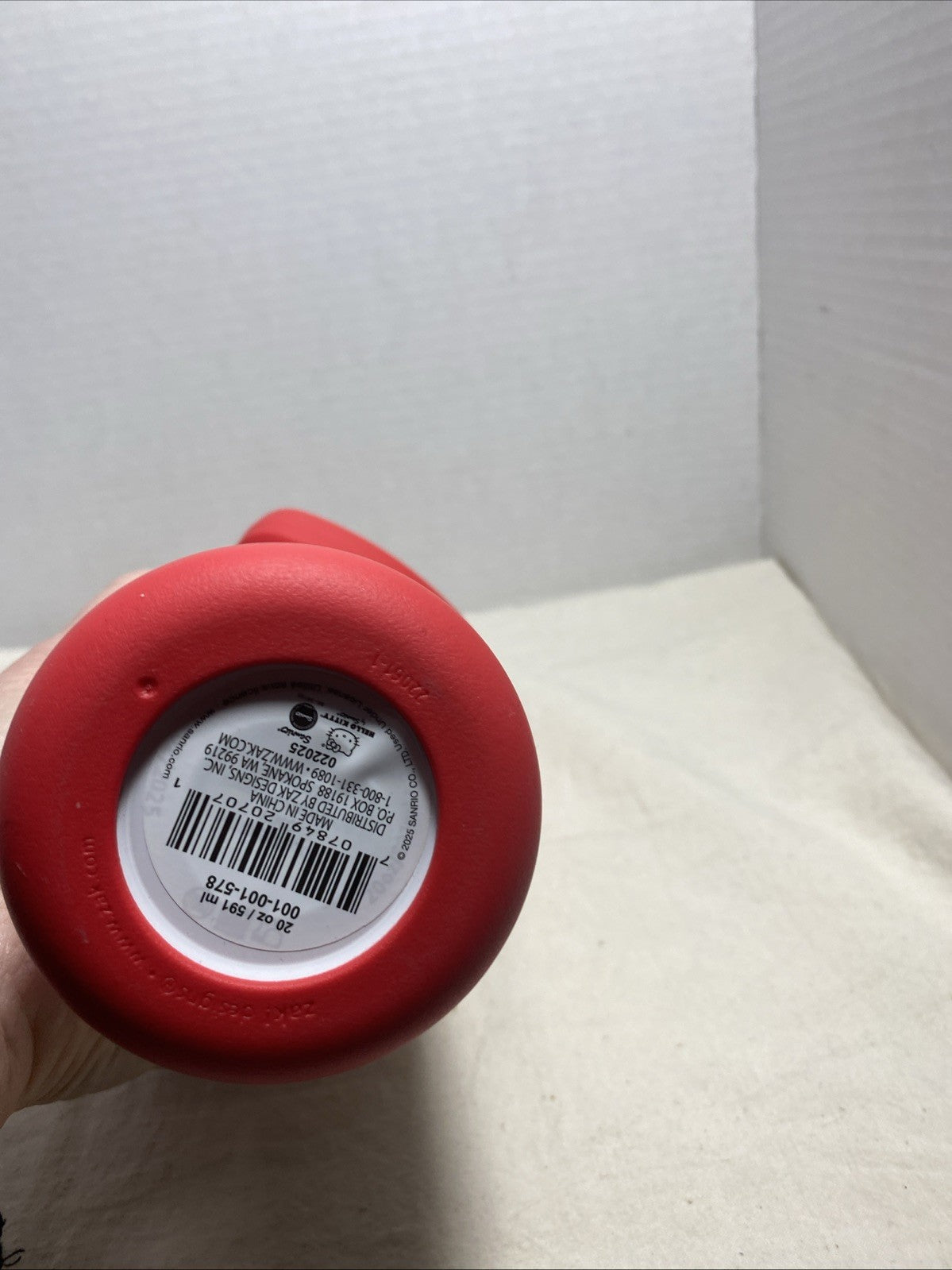 ZAK HELLO KITTY LEAK PROOF 20 0Z DRINK BOTTLE HOT OR COLD INSULATED