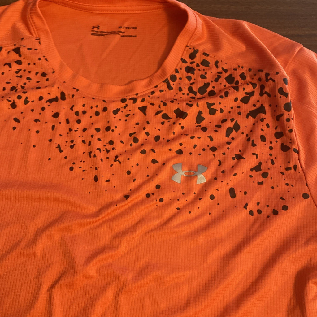 Men’s Under Armor Large Shirt 