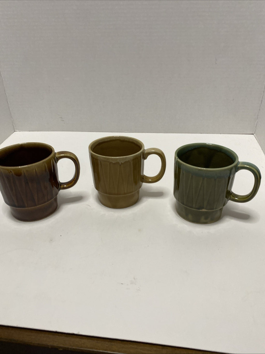 Vntg Stacking Coffee Mug Set of 3