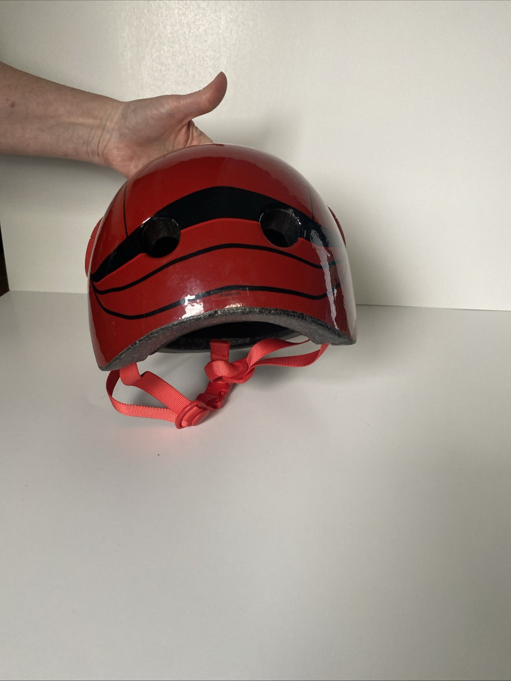 Kid's Marvel Iron Man Cycling Helmet Bicycle Helmet With Chin Straps Connection