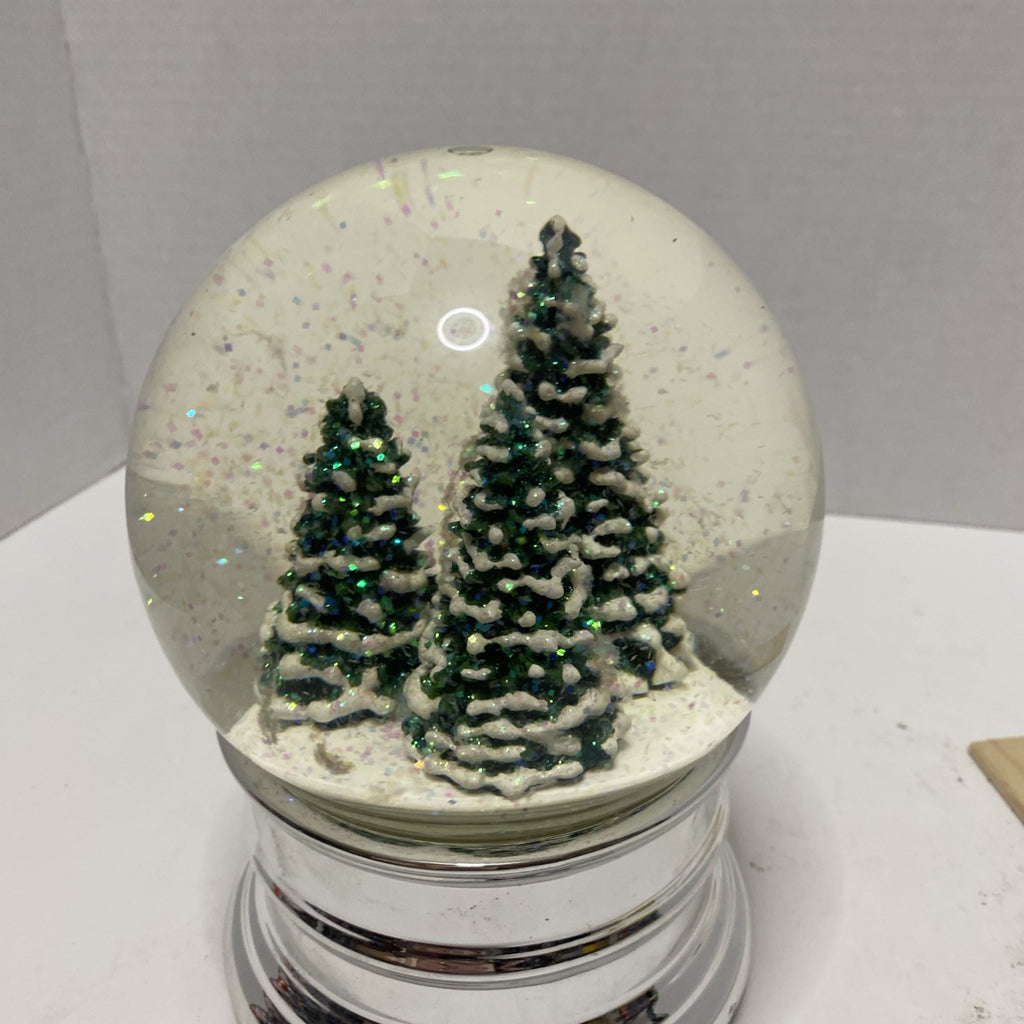 Musical Snow Globe 3 Christmas Trees “OH Christmas Tree"