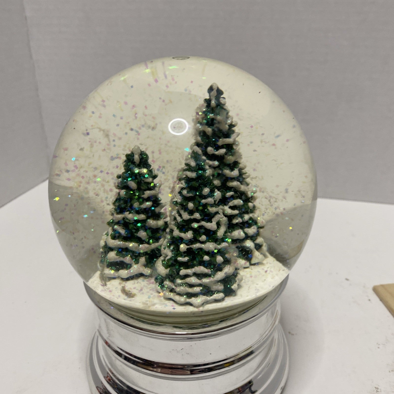 Musical Snow Globe 3 Christmas Trees “OH Christmas Tree"