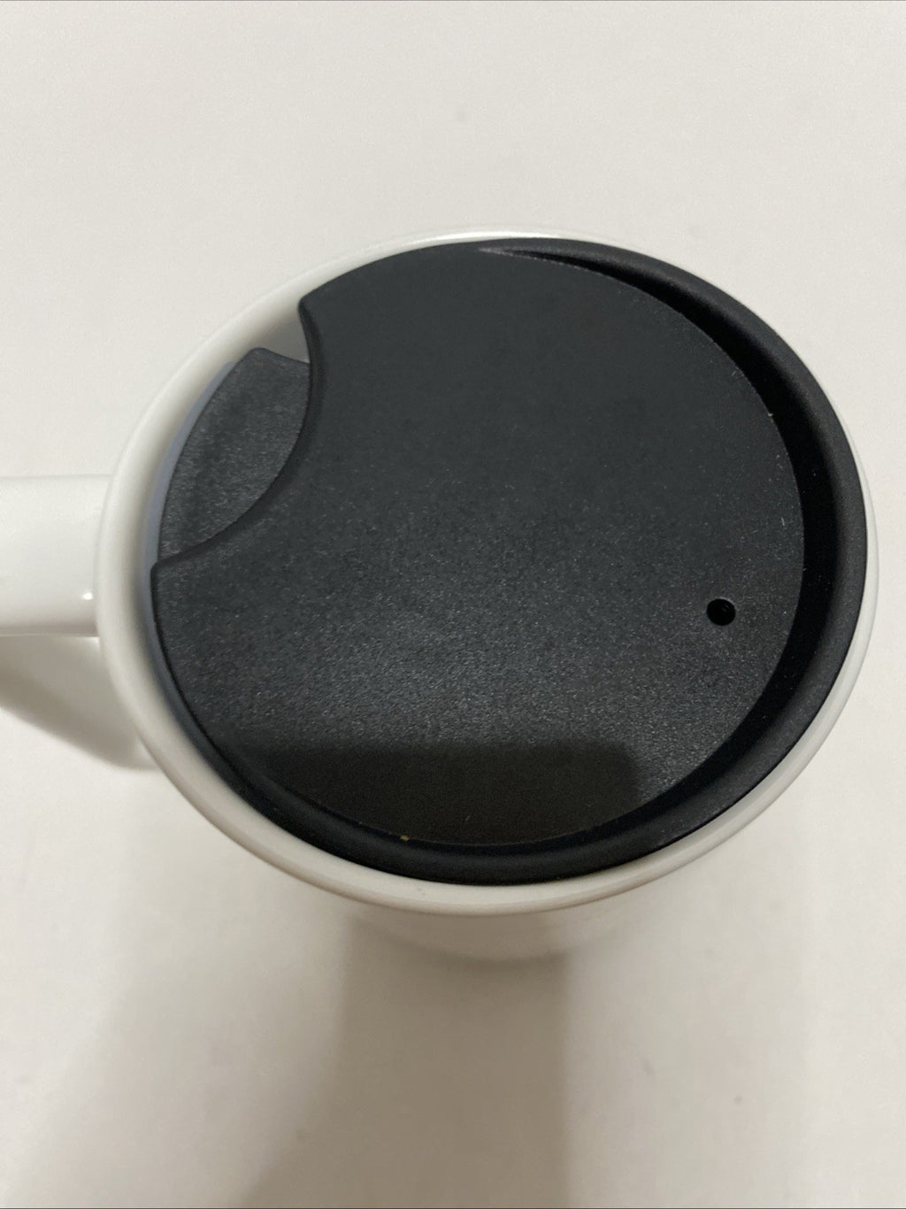 STARBUCKS Travel Mug 14 Oz White With Black Lid and Rubber Bottom