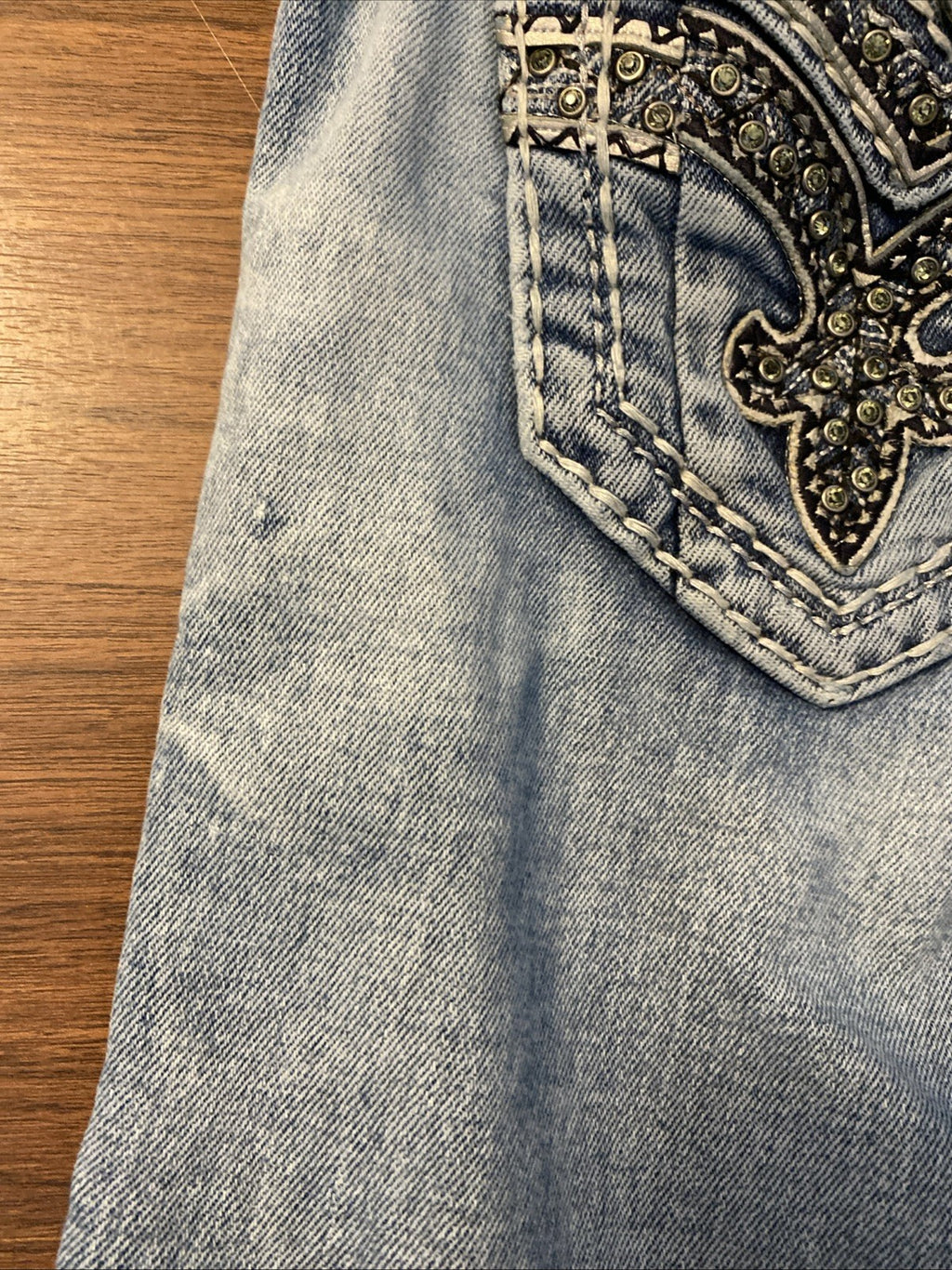 rock revival jeans womens 28x32 bootcut Mid-rise Yanka